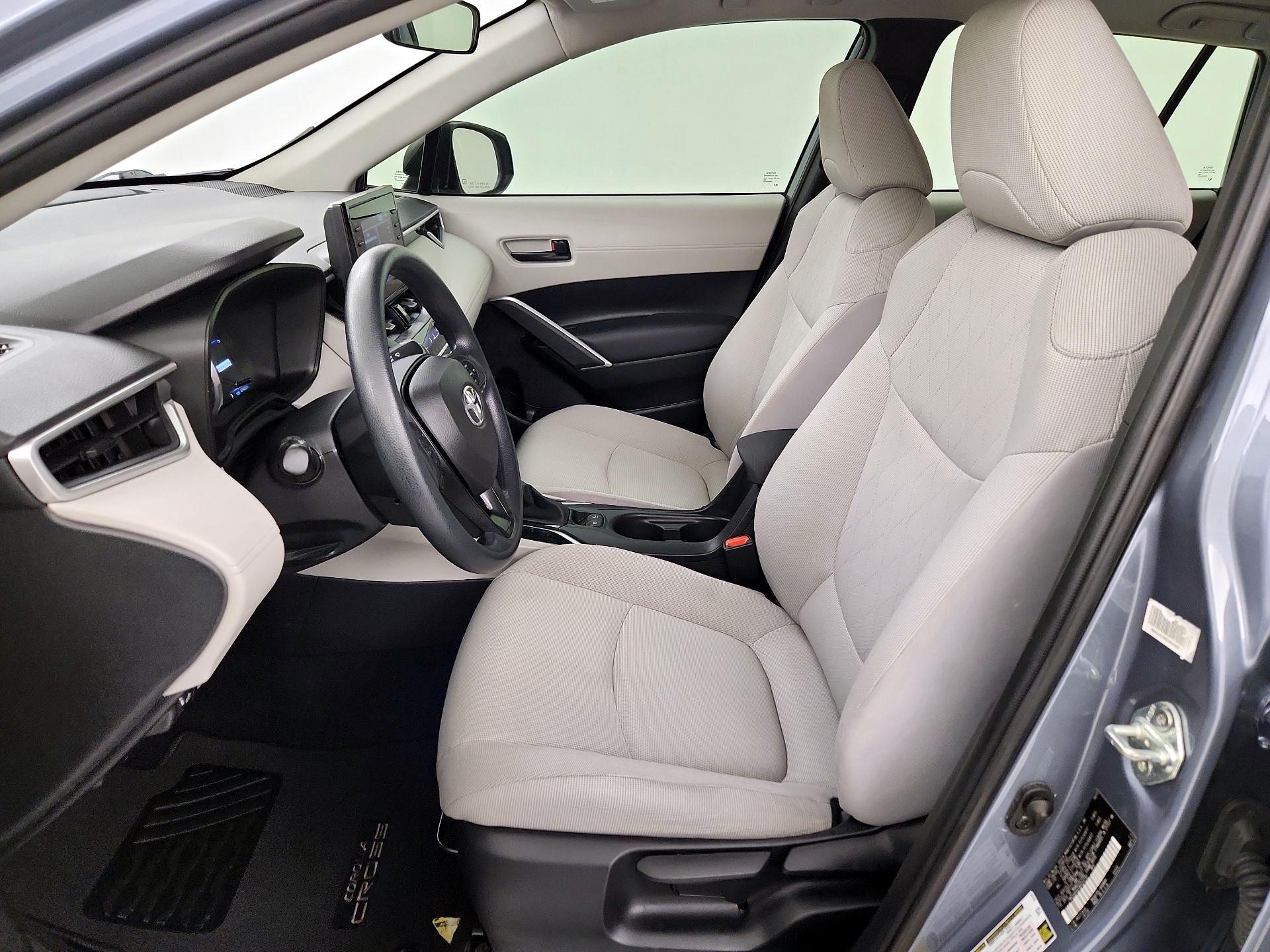 Thumbnail: 2022 Toyota Corolla Cross - 11