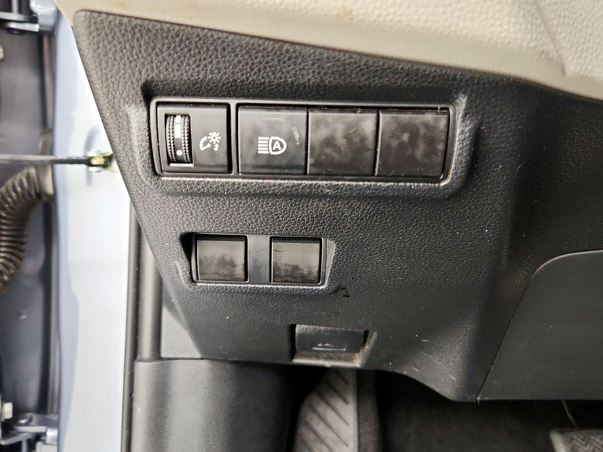 Thumbnail: 2022 Toyota Corolla Cross - 13