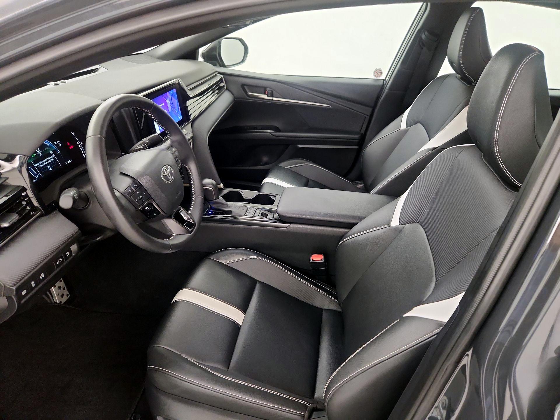 Thumbnail: 2025 Toyota Camry - 11