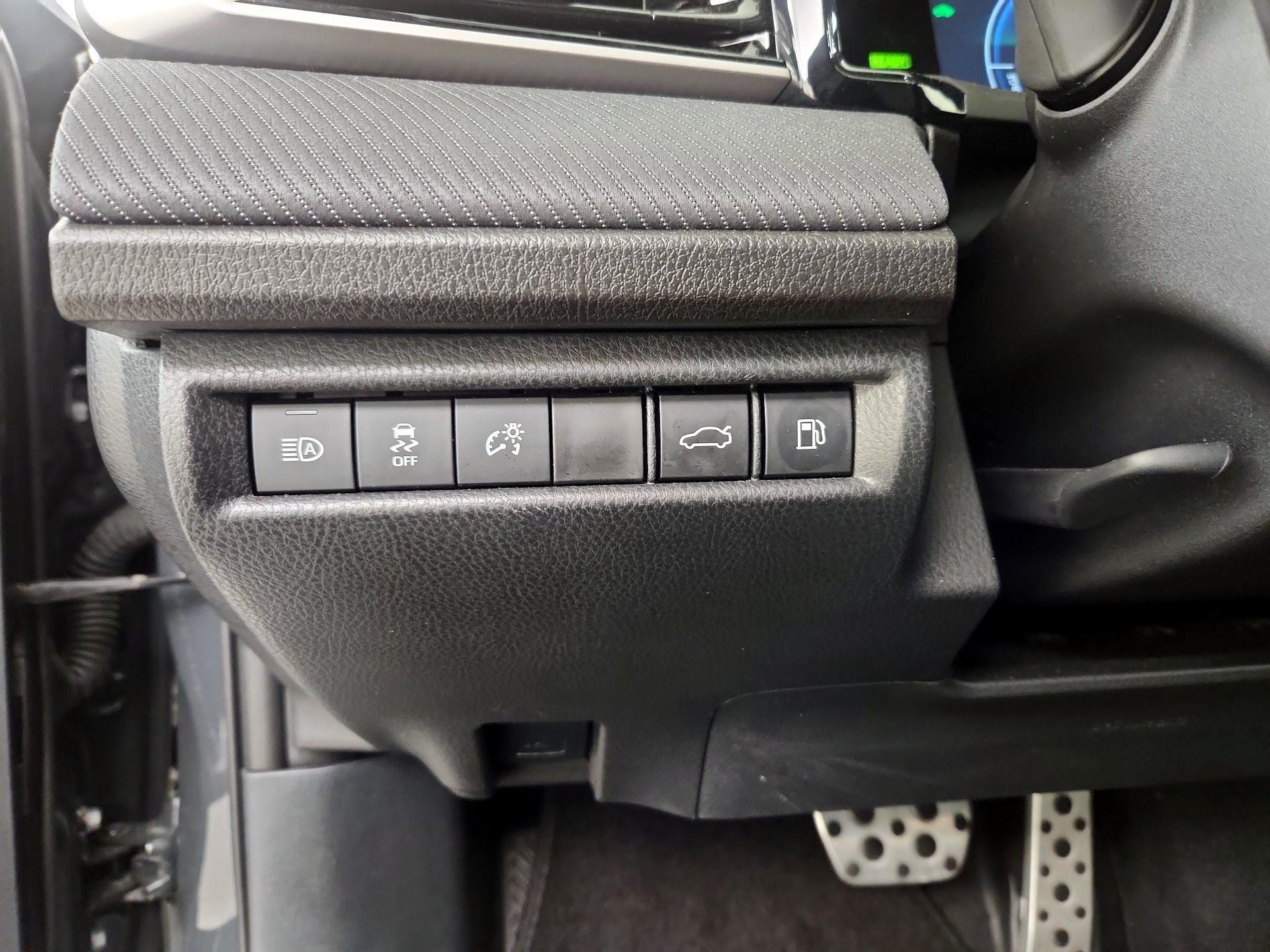 Thumbnail: 2025 Toyota Camry - 13