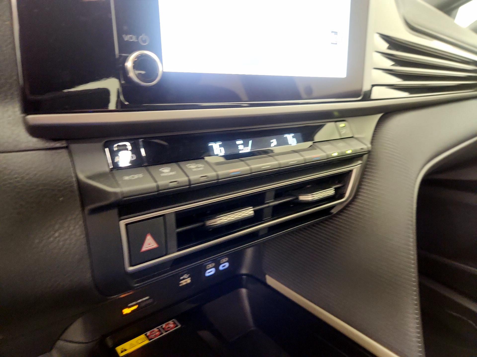 Thumbnail: 2025 Toyota Camry - 16