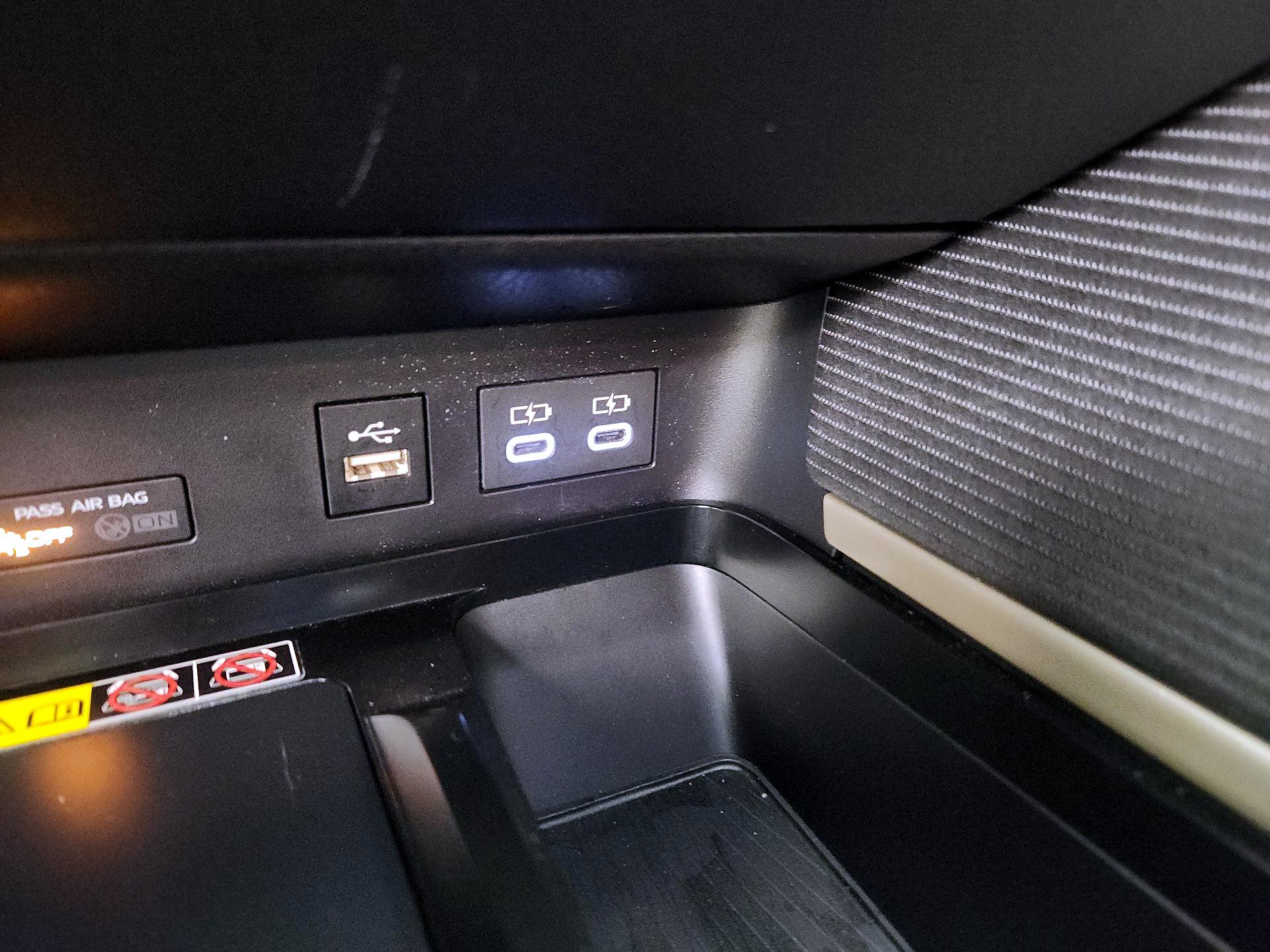 Thumbnail: 2025 Toyota Camry - 18