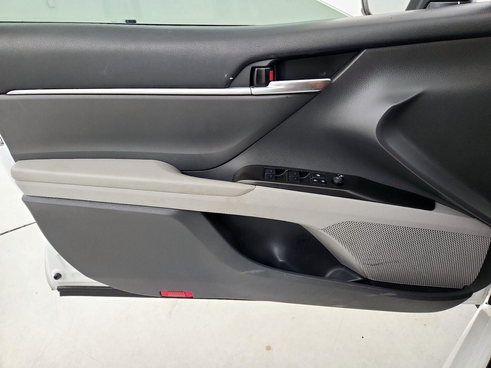 2023 Toyota Camry LE - Photo 13