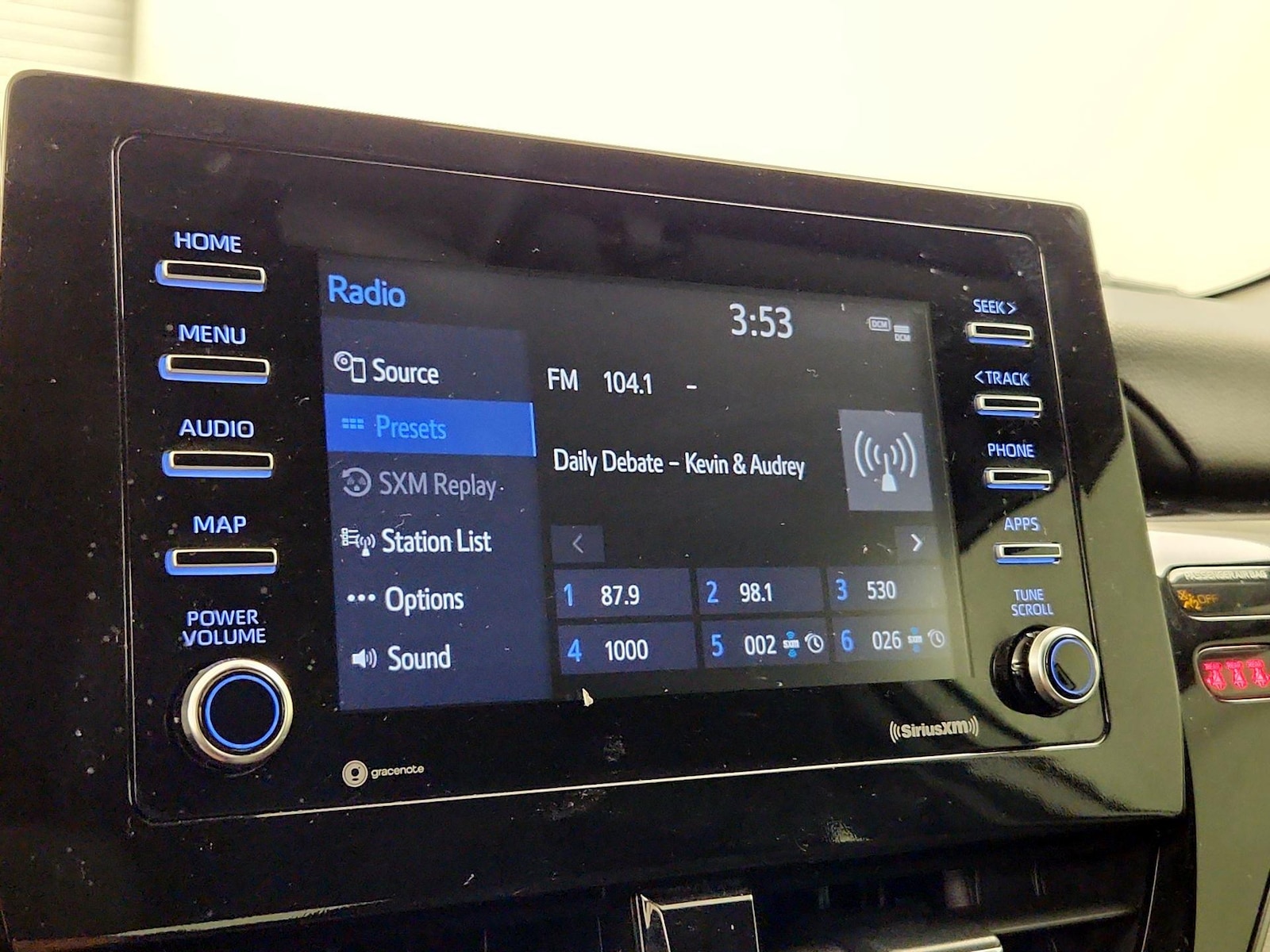 2023 Toyota Camry LE - Photo 16