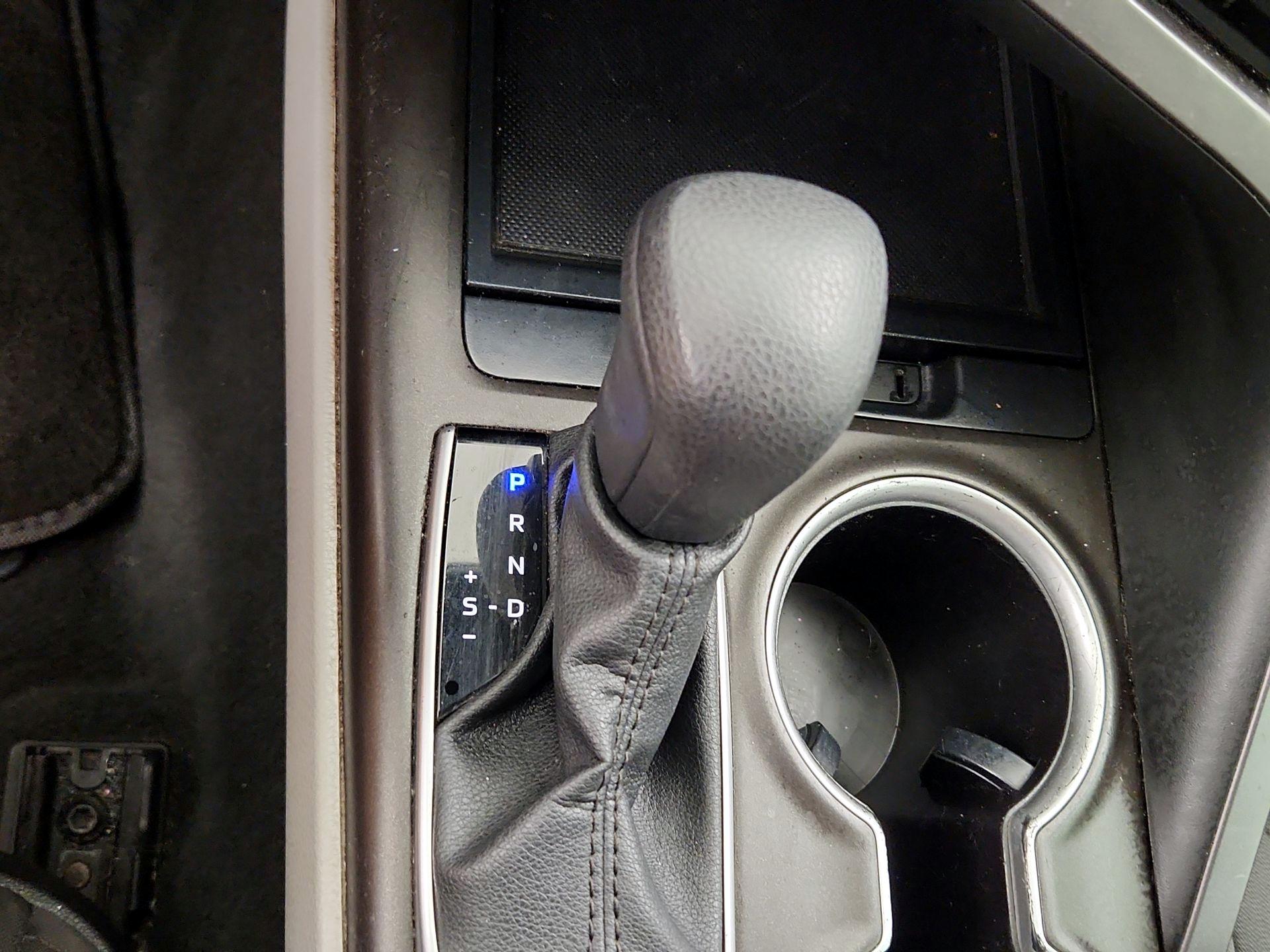 Thumbnail: 2023 Toyota Camry - 17