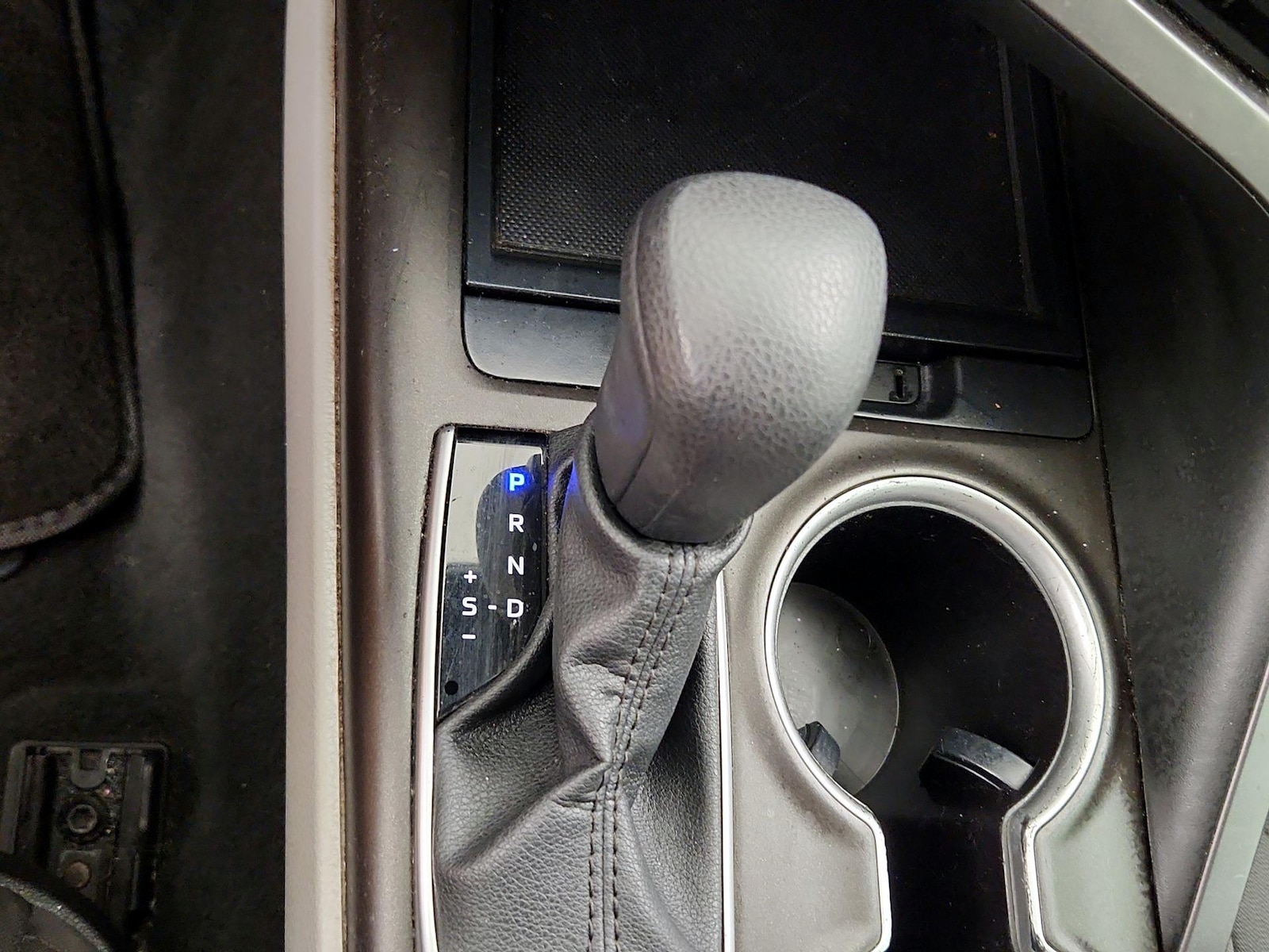 2023 Toyota Camry LE - Photo 18