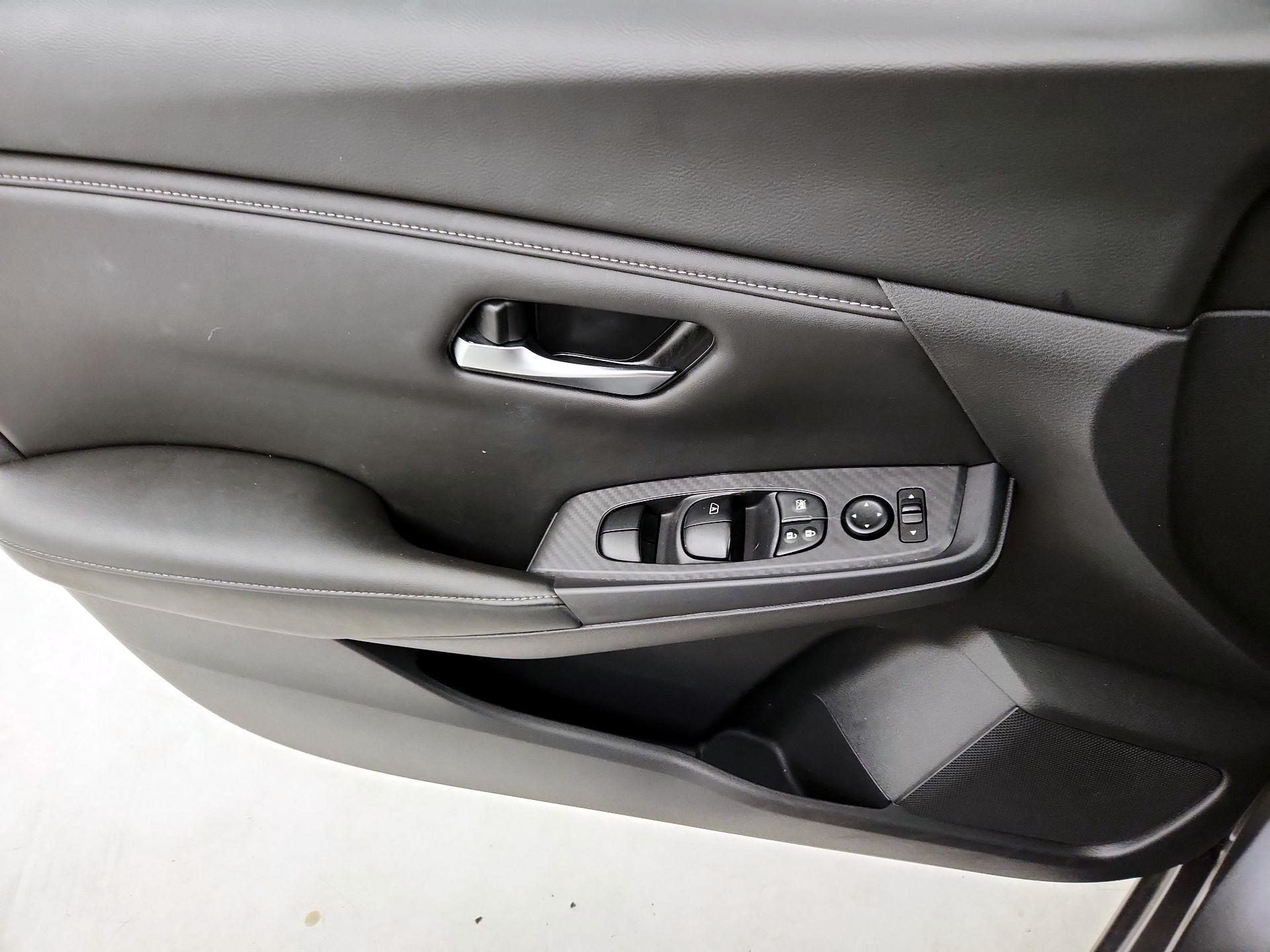 Thumbnail: 2023 Nissan Sentra - 12