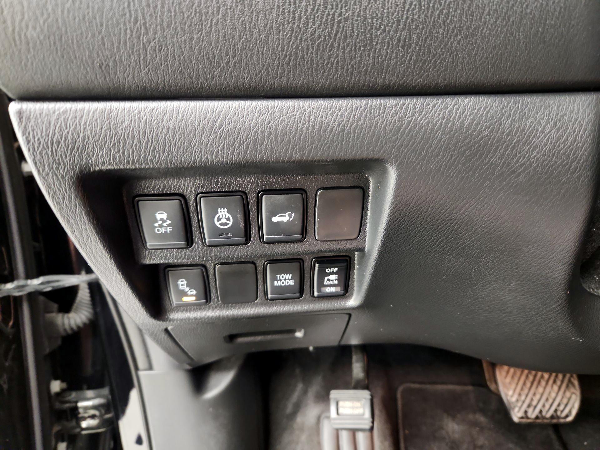 Thumbnail: 2020 Nissan Pathfinder - 13