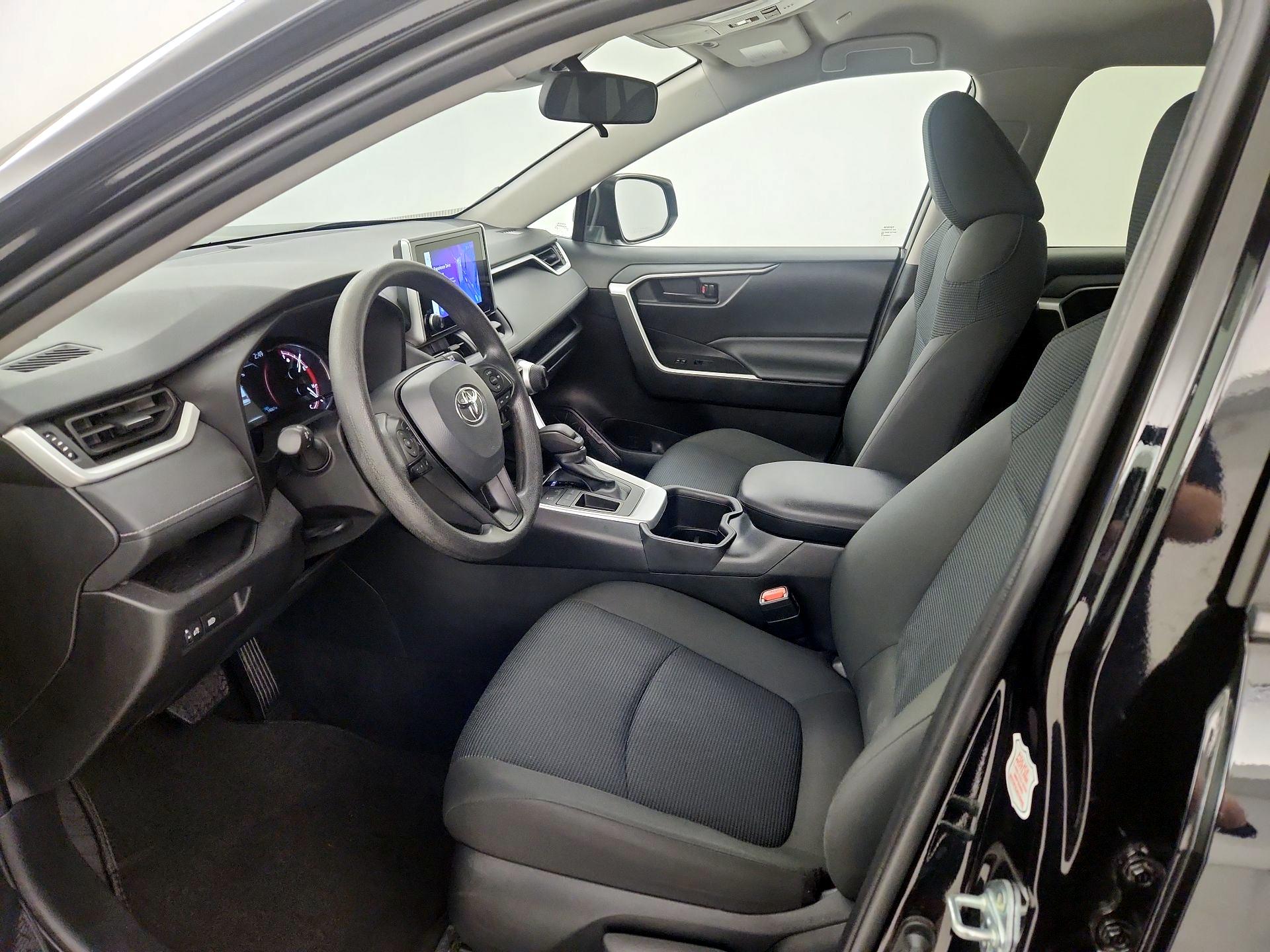 Thumbnail: 2025 Toyota RAV4 - 11