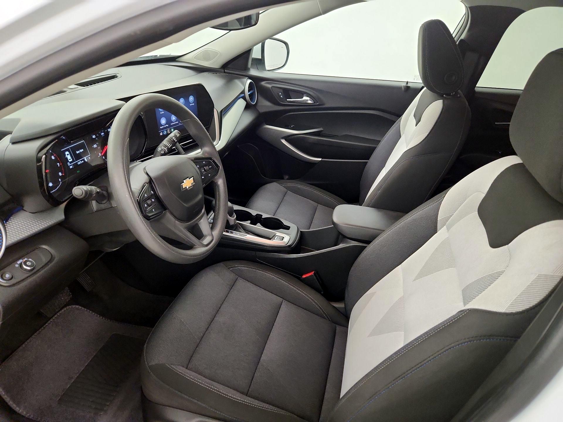 Thumbnail: 2025 Chevrolet Trax - 11