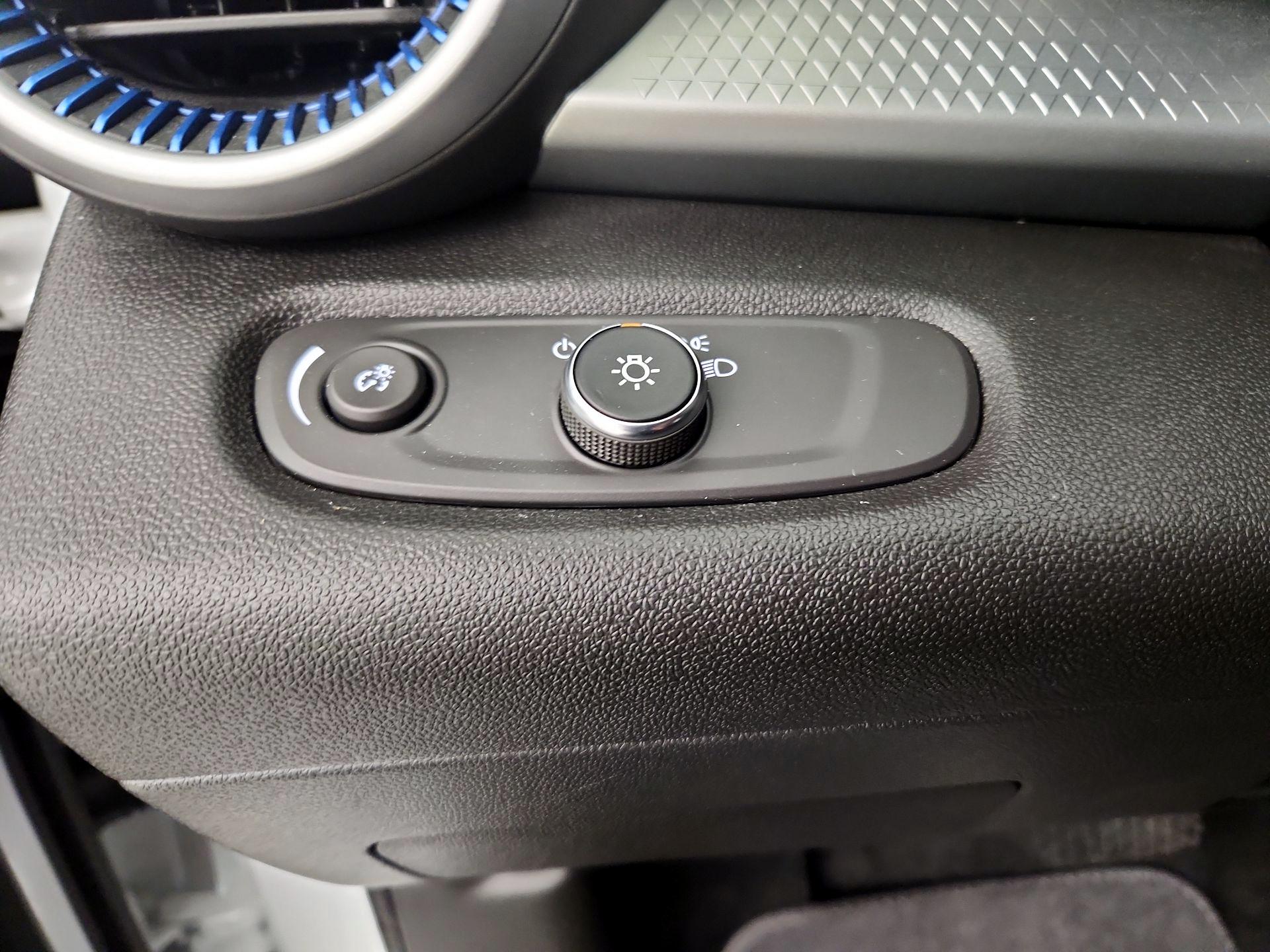 Thumbnail: 2025 Chevrolet Trax - 13