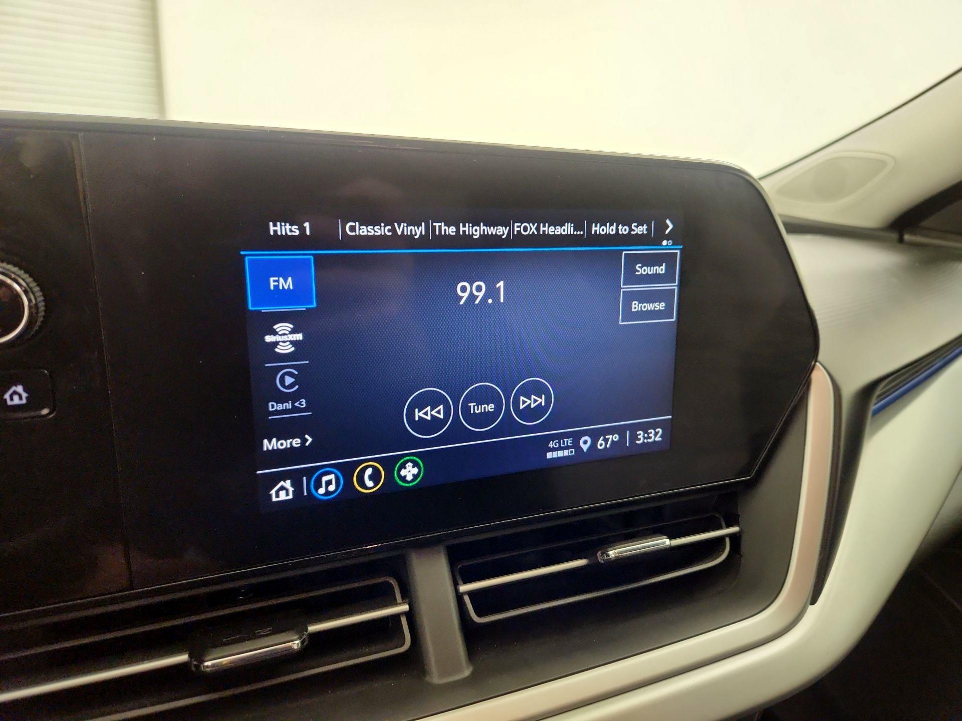 Thumbnail: 2025 Chevrolet Trax - 15