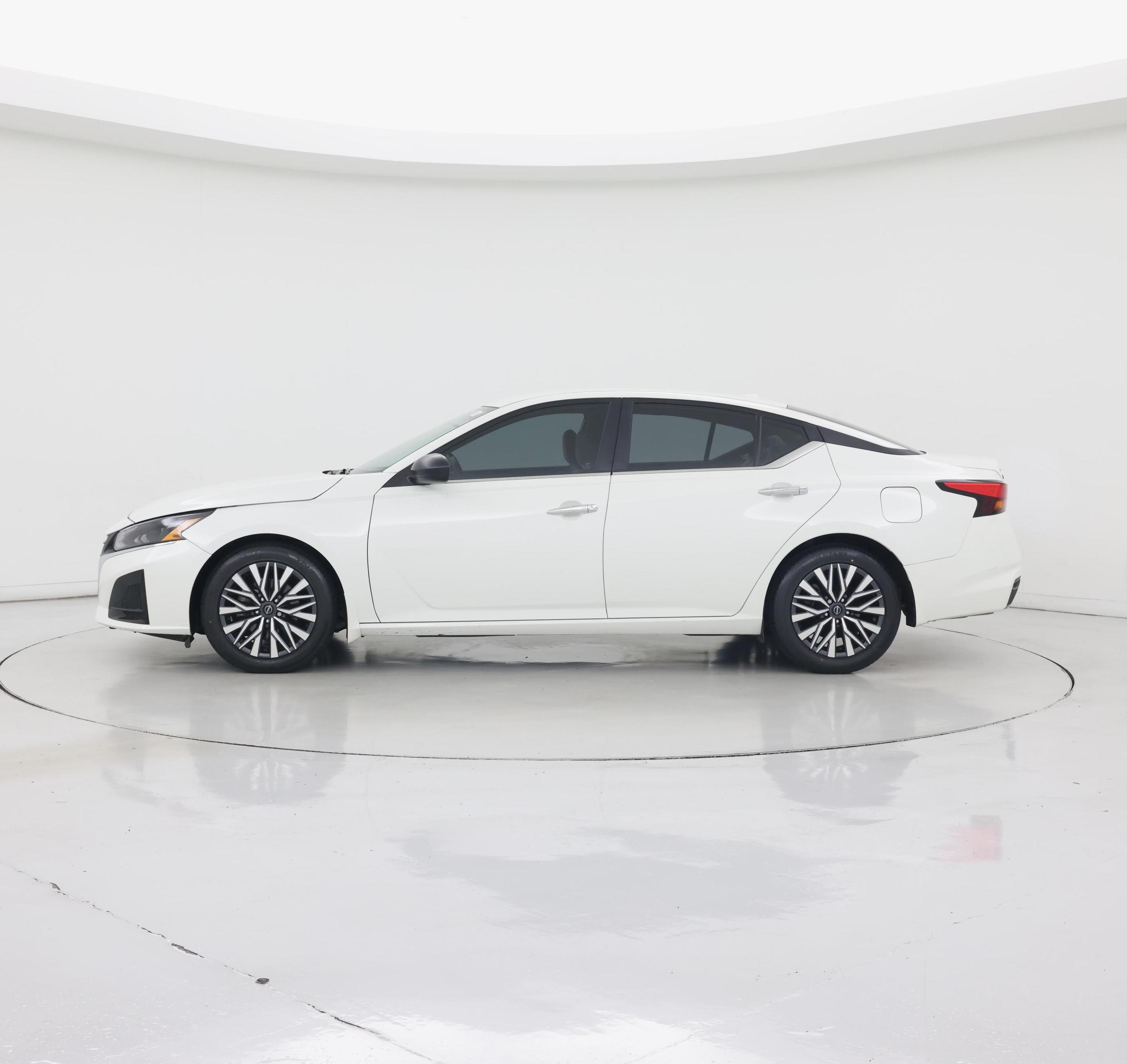 Thumbnail: 2024 Nissan Altima - 3