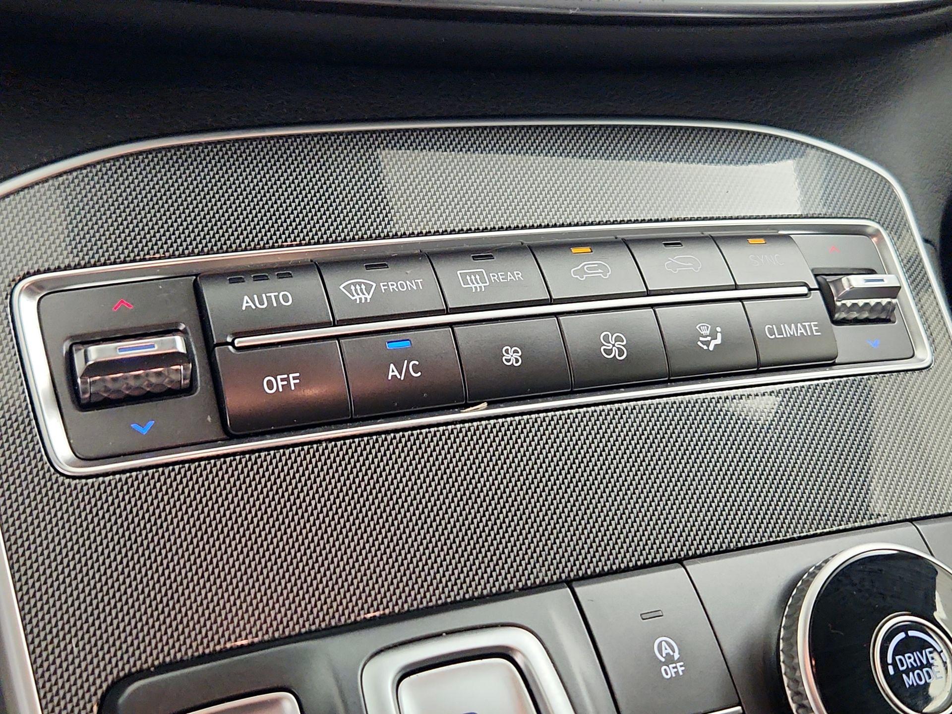 Thumbnail: 2022 Hyundai Santa Fe - 16