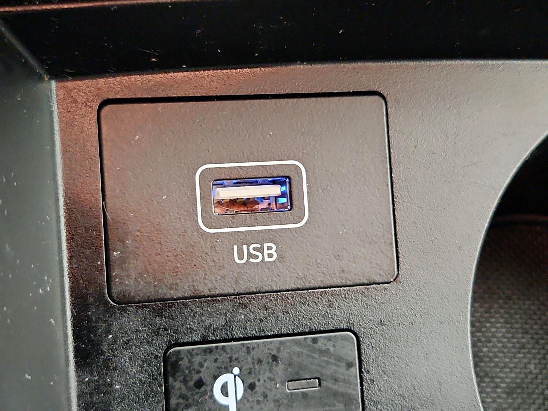 Thumbnail: 2022 Hyundai Santa Fe - 18