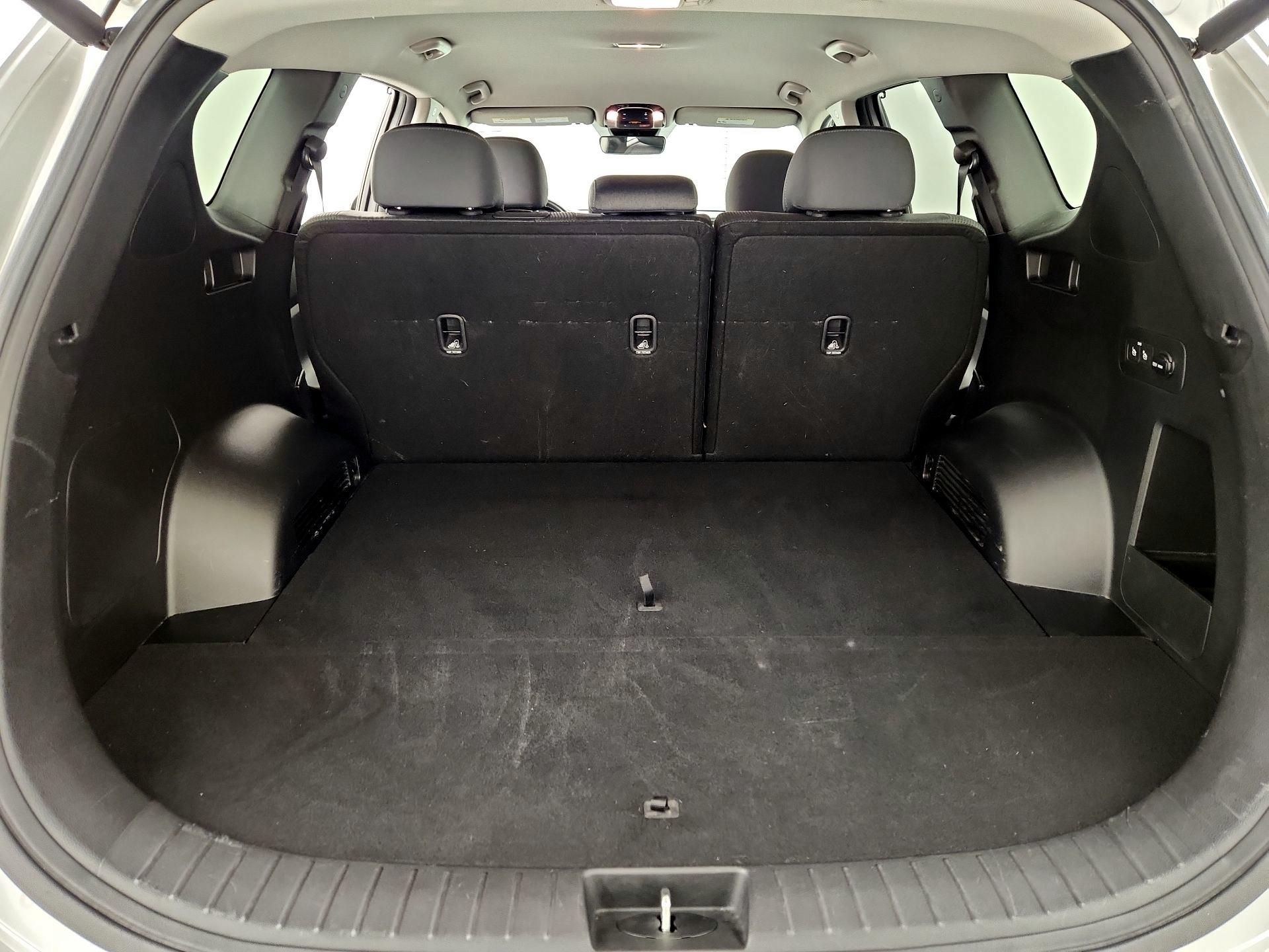 Thumbnail: 2022 Hyundai Santa Fe - 20