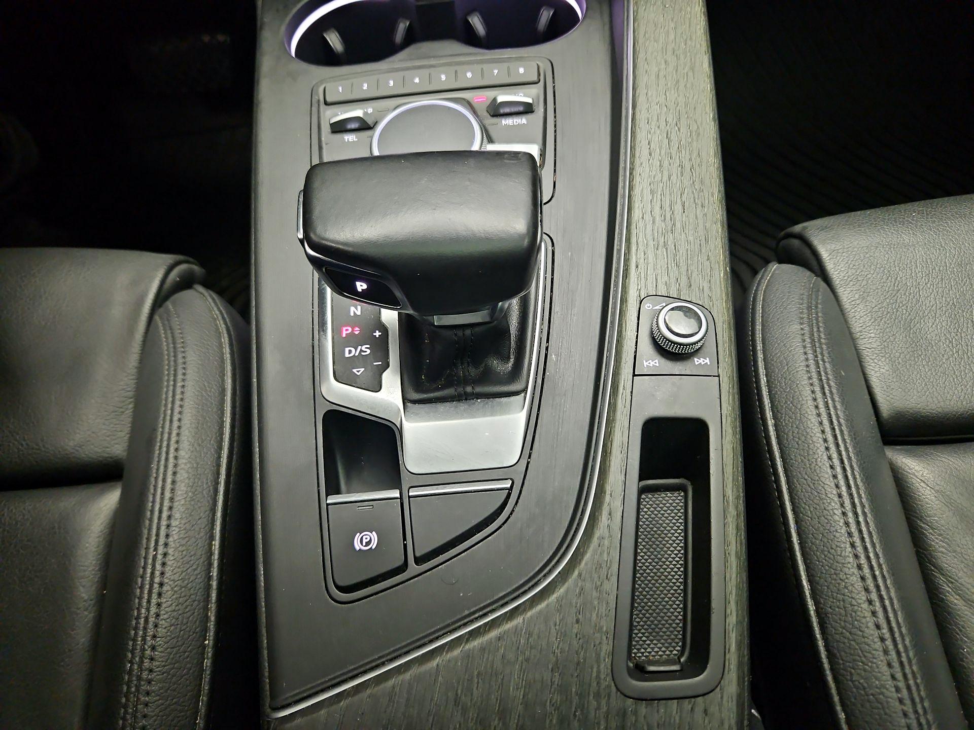 Thumbnail: 2018 Audi A4 - 18