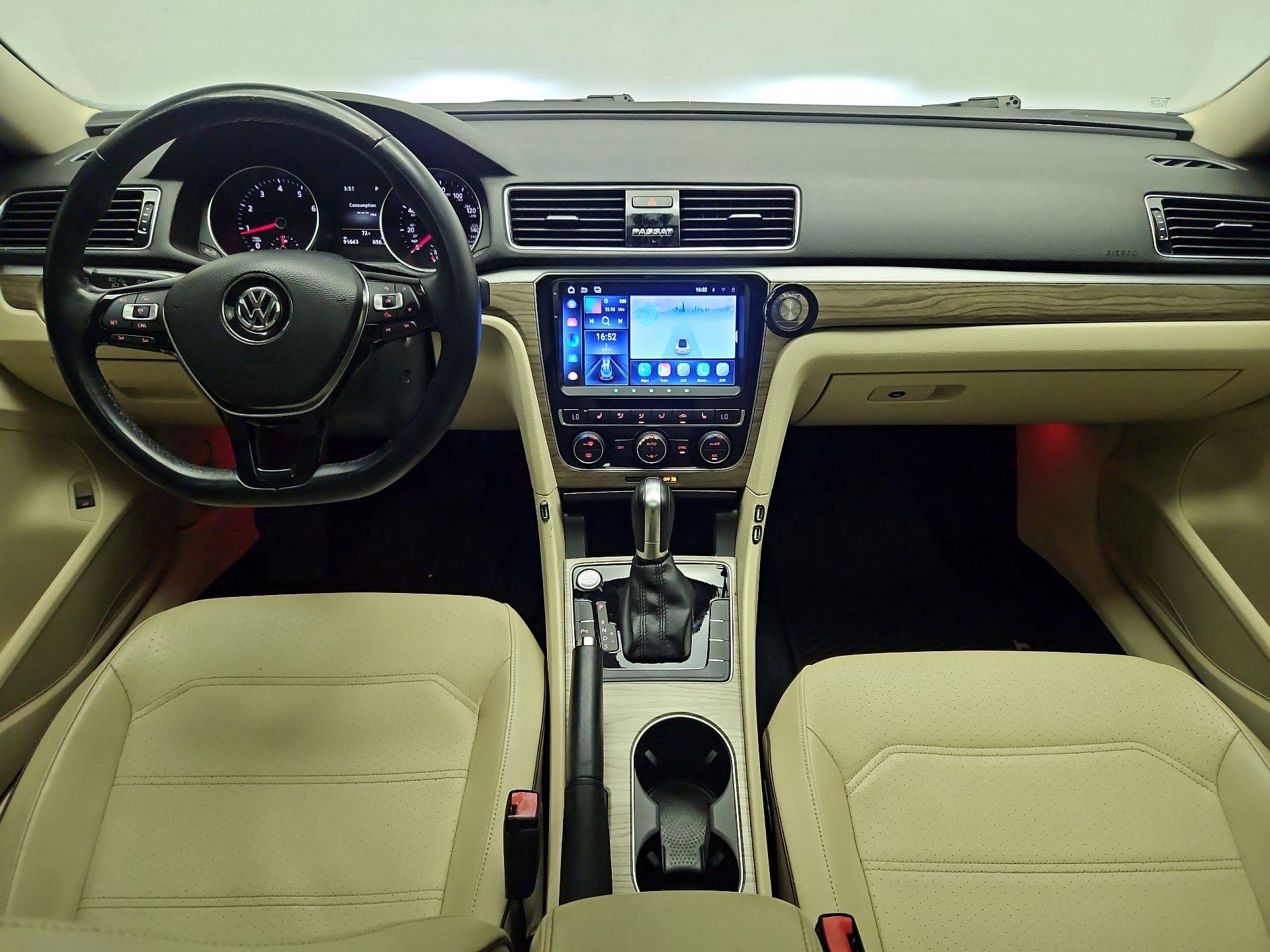 Thumbnail: 2018 Volkswagen Passat - 9