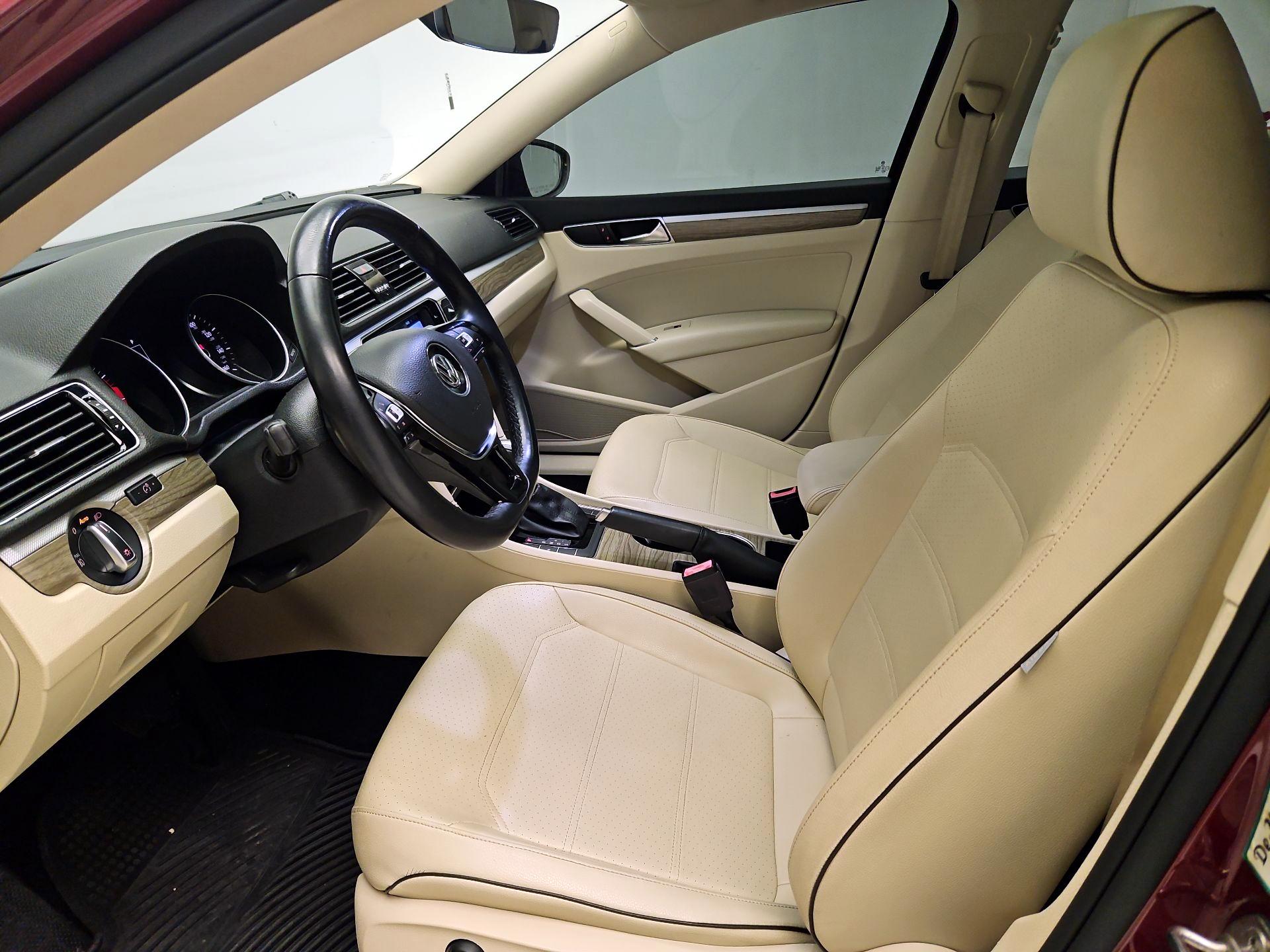 Thumbnail: 2018 Volkswagen Passat - 11