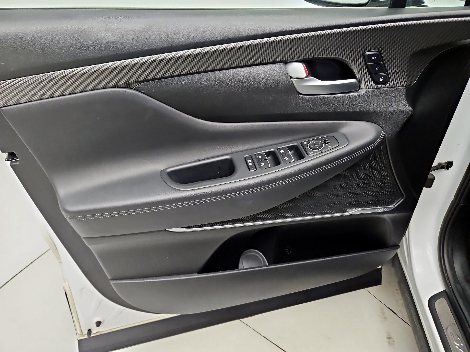 Thumbnail: 2020 Hyundai Santa Fe - 12