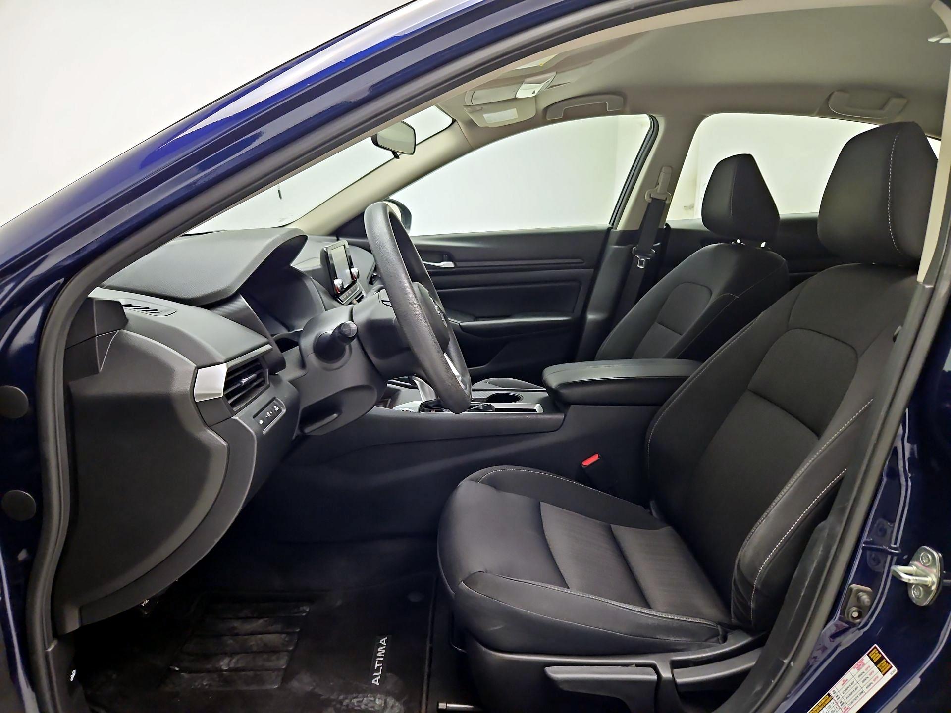 Thumbnail: 2021 Nissan Altima - 11