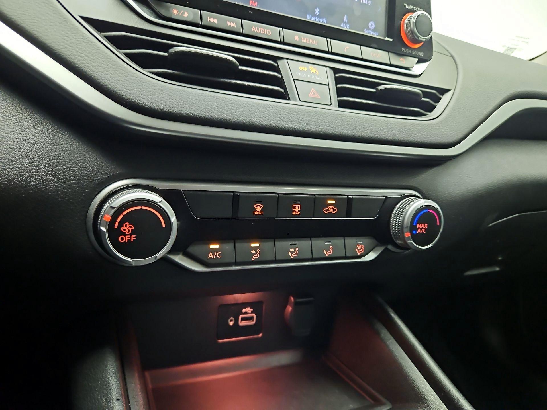 Thumbnail: 2021 Nissan Altima - 15