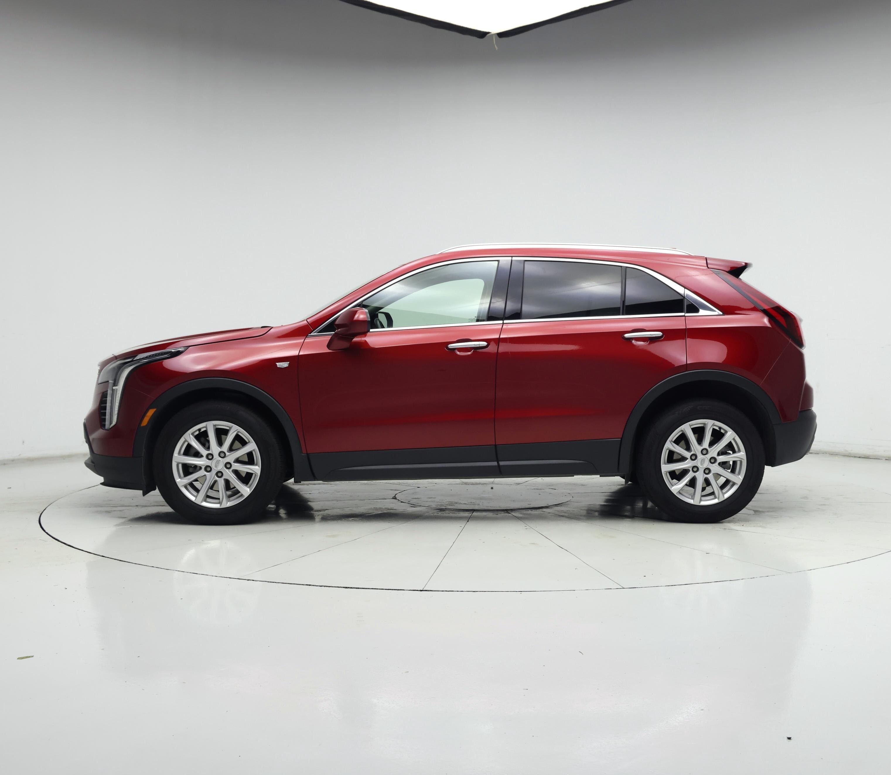 Thumbnail: 2022 Cadillac XT4 - 3