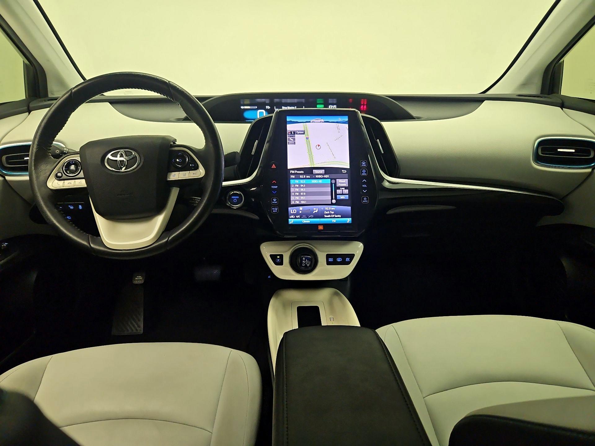 Thumbnail: 2017 Toyota Prius Prime - 9