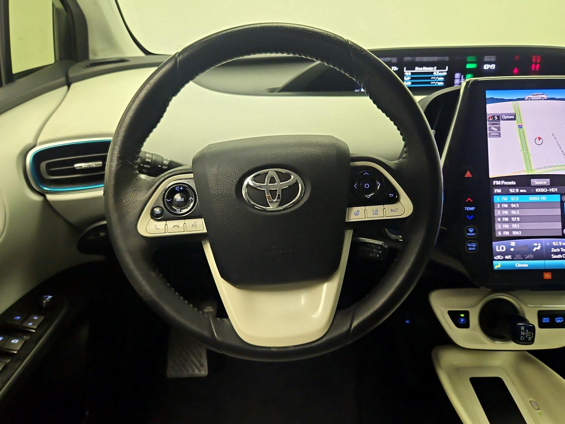 Thumbnail: 2017 Toyota Prius Prime - 10