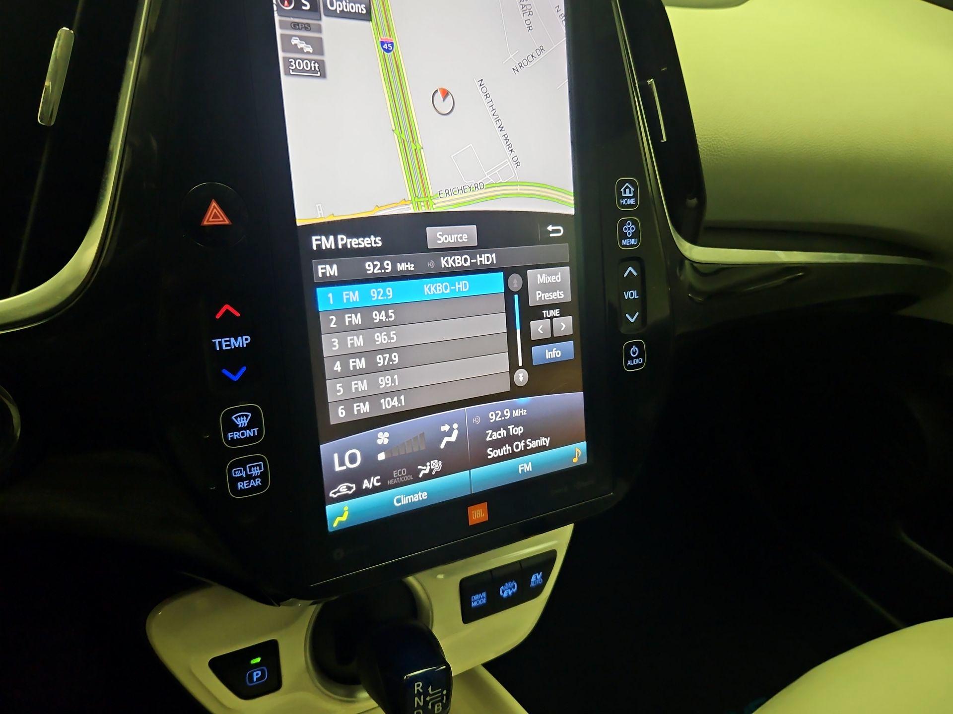 Thumbnail: 2017 Toyota Prius Prime - 16