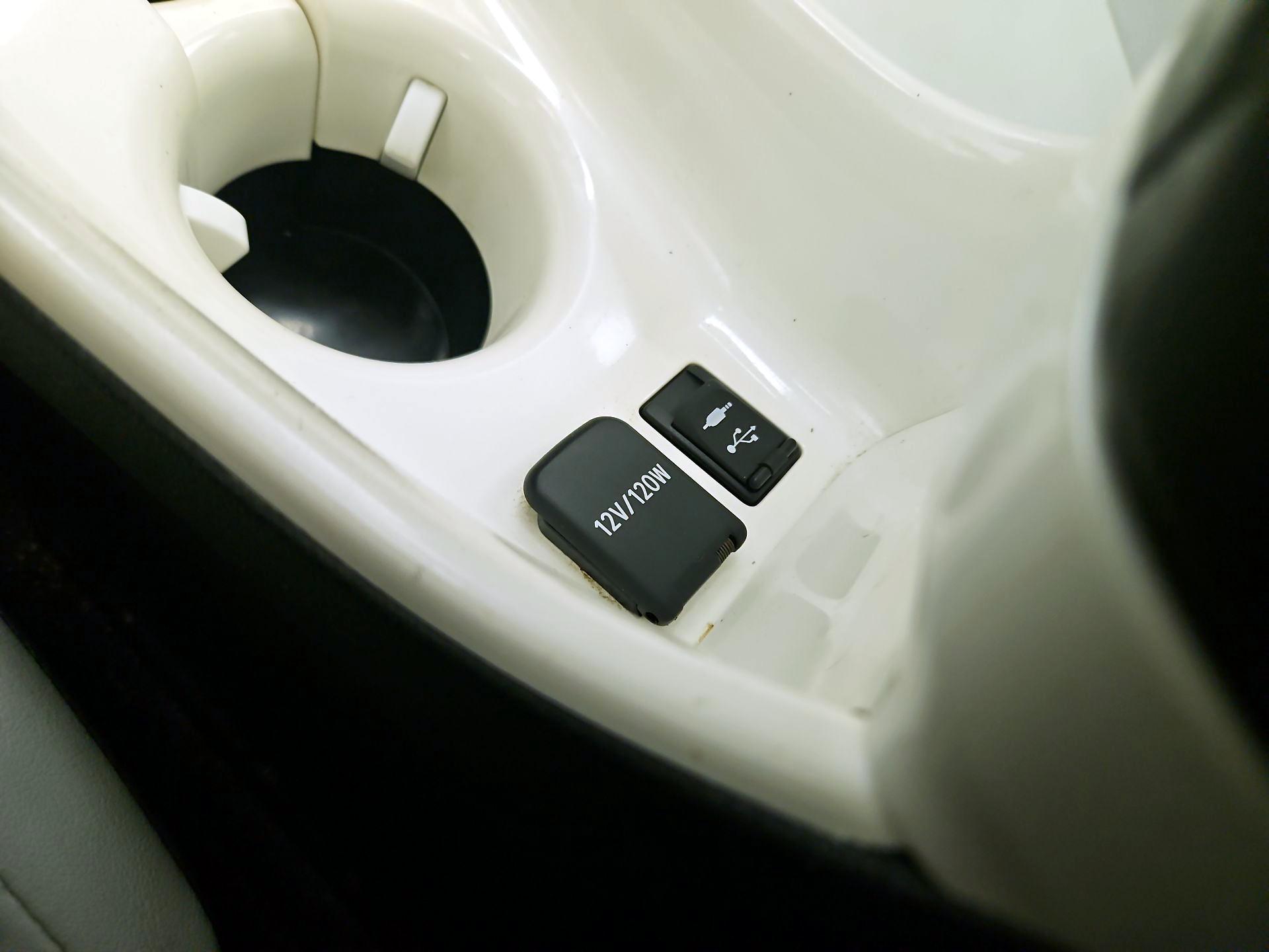 Thumbnail: 2017 Toyota Prius Prime - 19