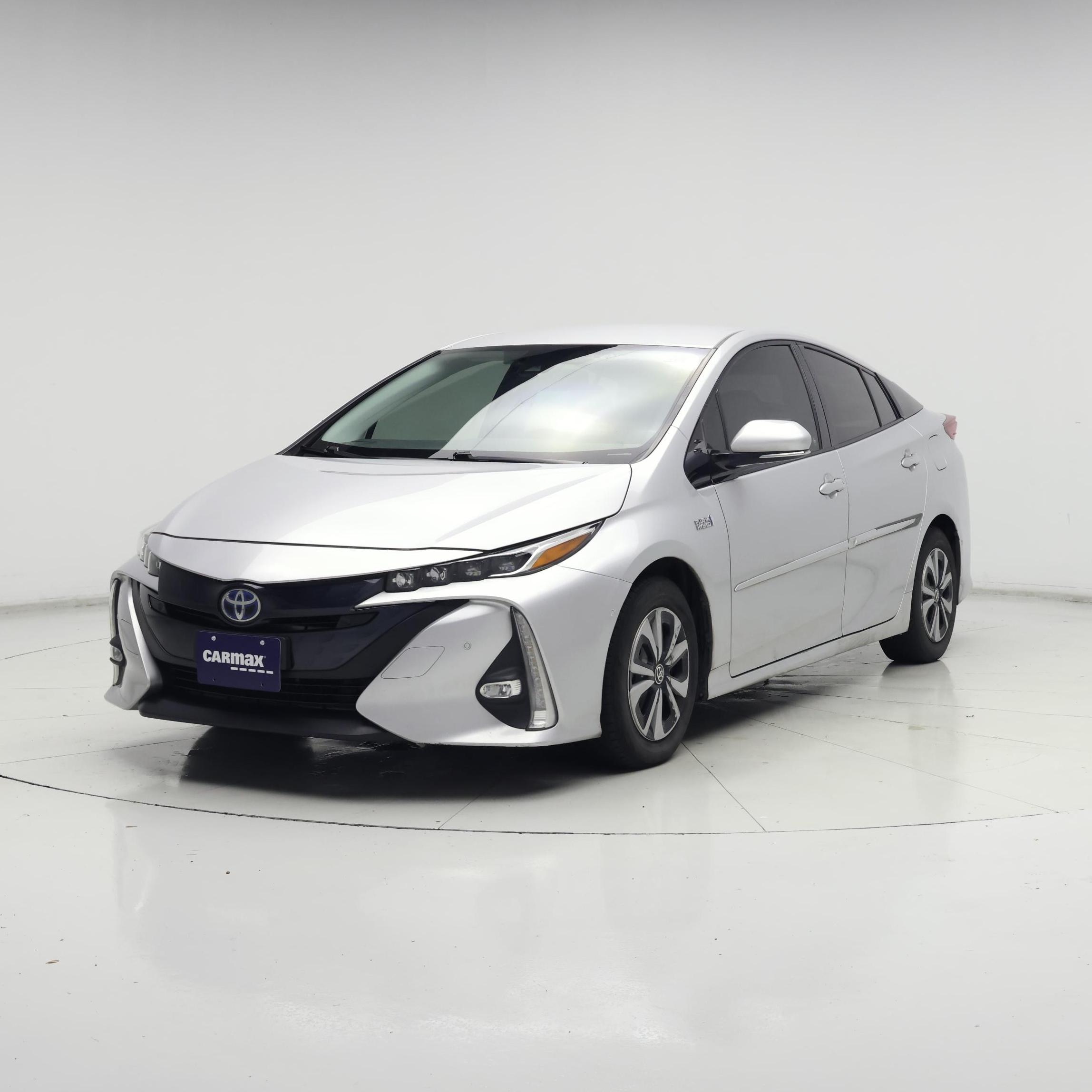 Thumbnail: 2017 Toyota Prius Prime - 4