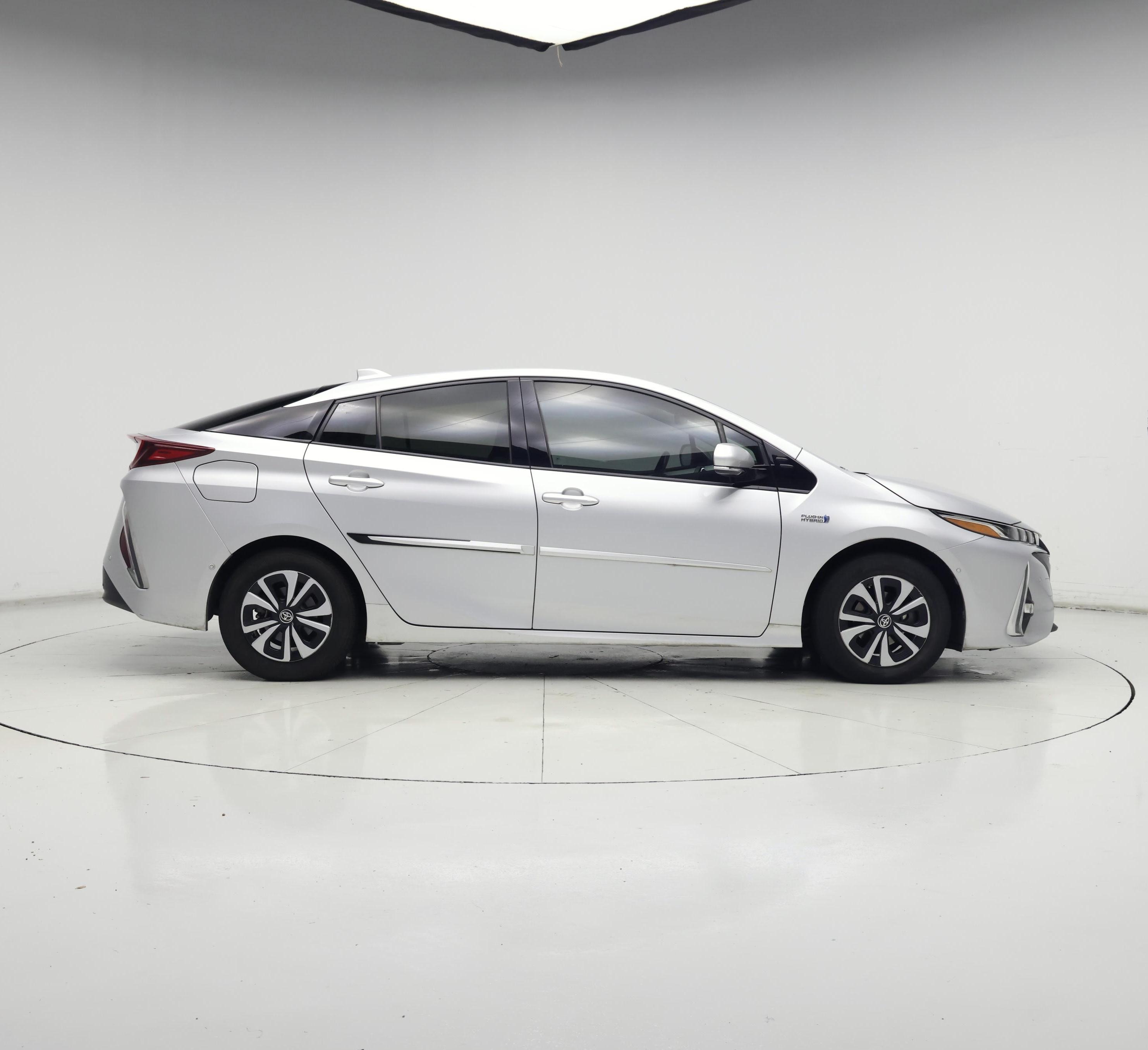 Thumbnail: 2017 Toyota Prius Prime - 7