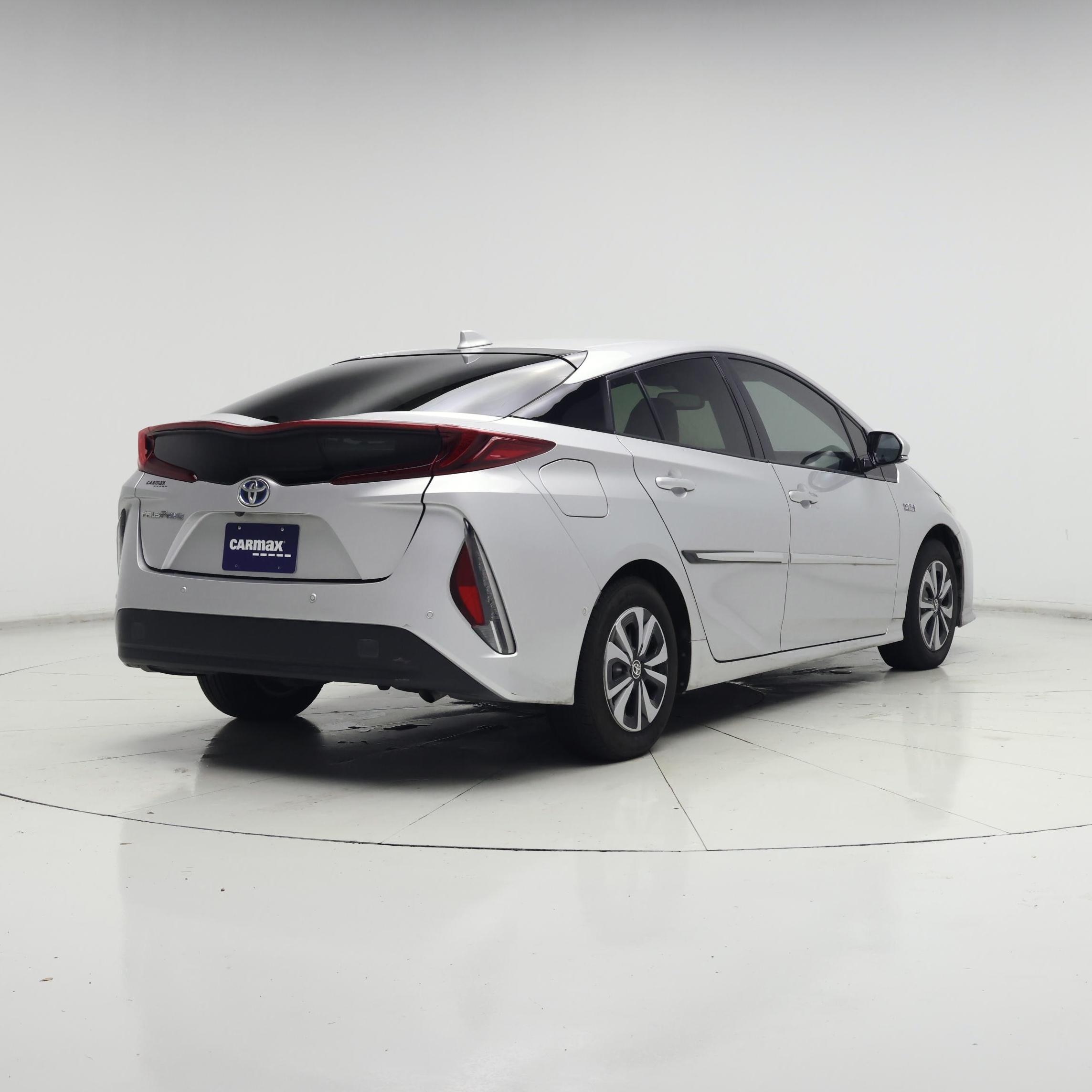 Thumbnail: 2017 Toyota Prius Prime - 8