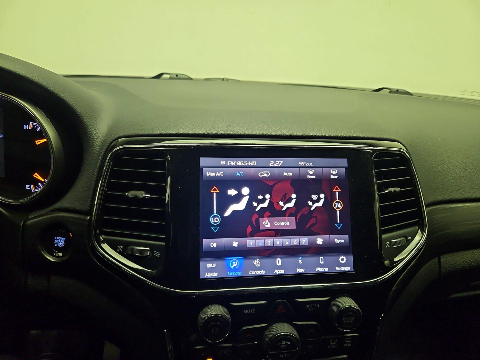 Thumbnail: 2021 Jeep Grand Cherokee - 16