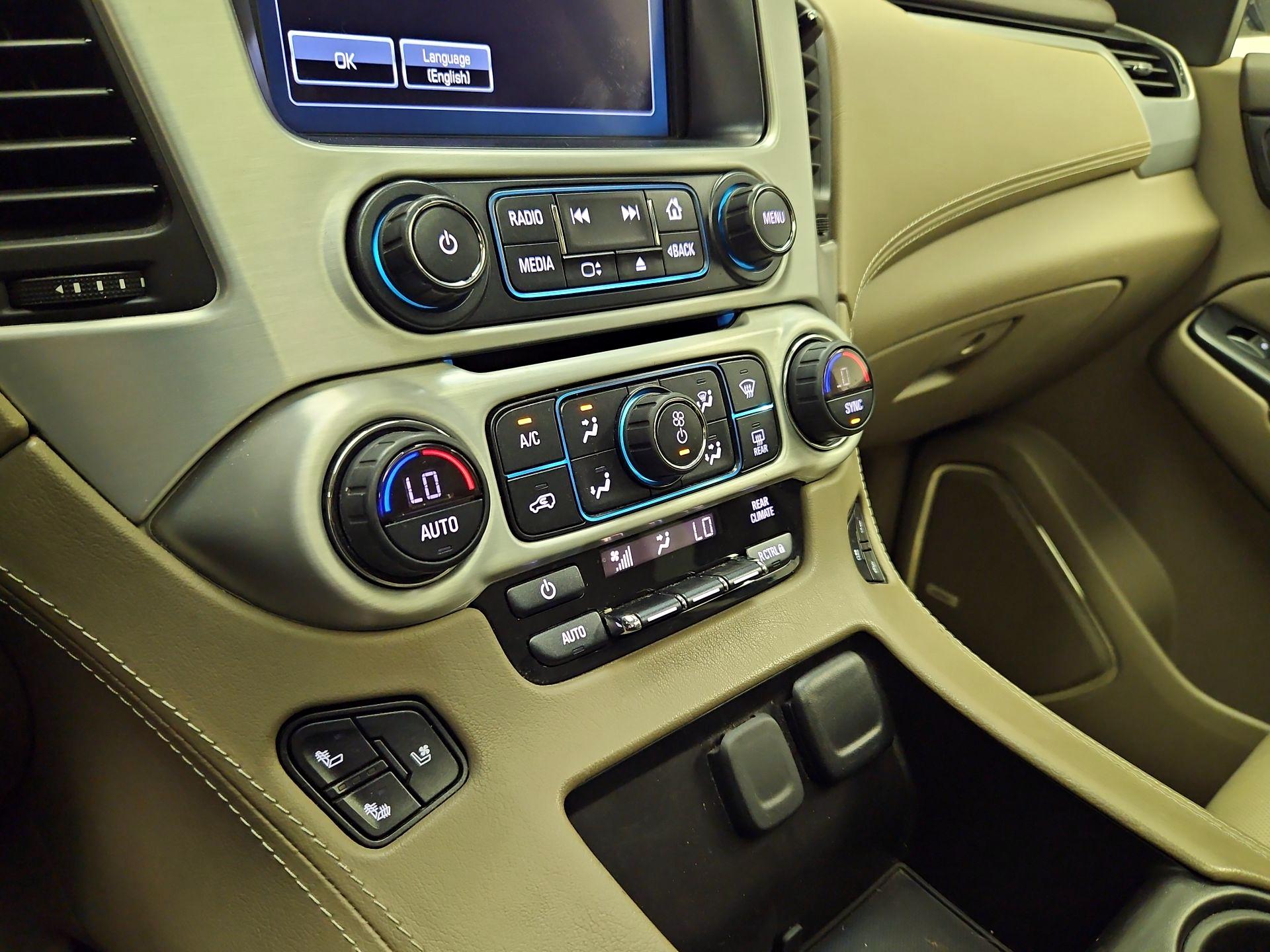 Thumbnail: 2019 GMC Yukon XL - 17