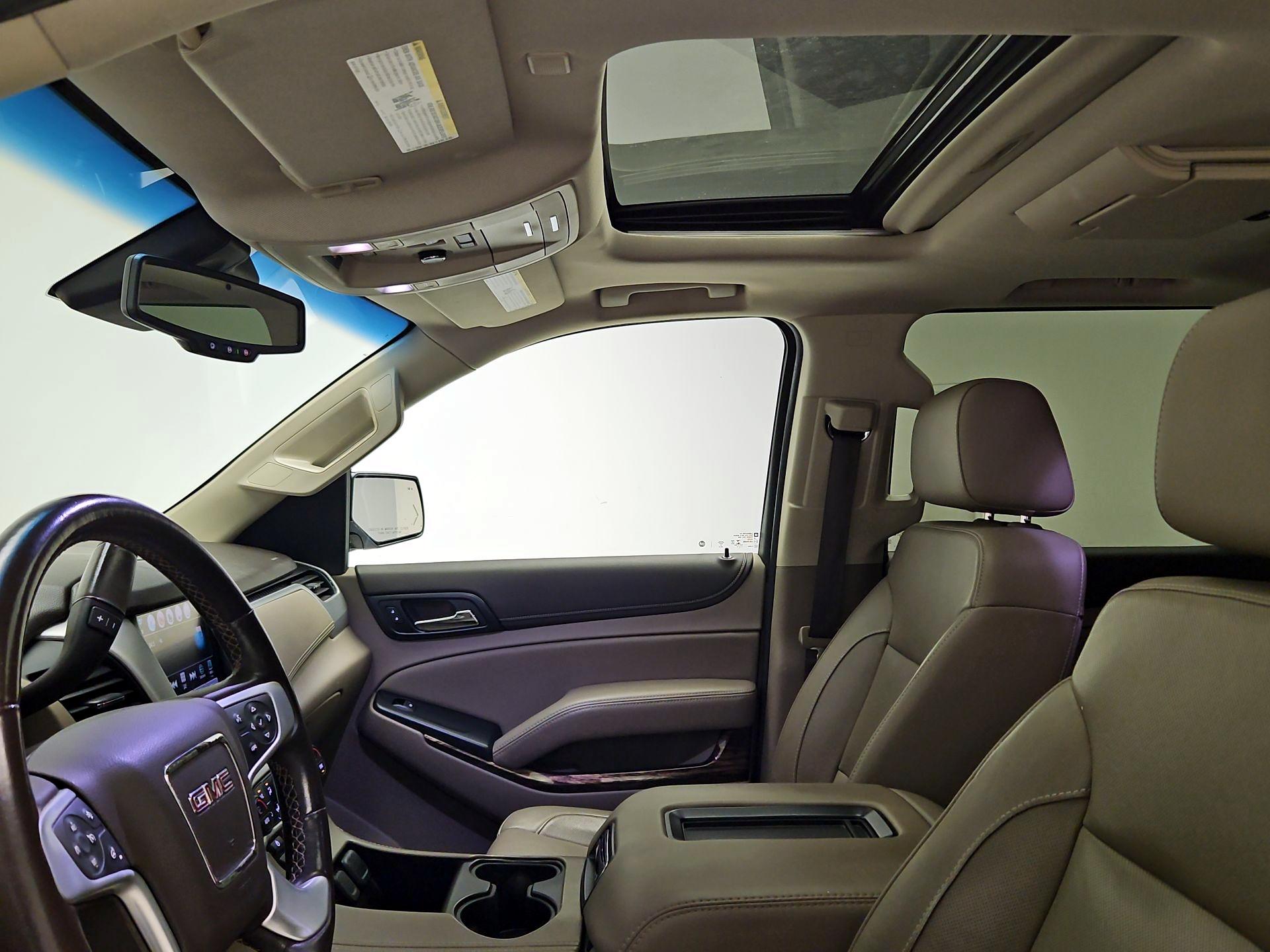 Thumbnail: 2019 GMC Yukon XL - 20