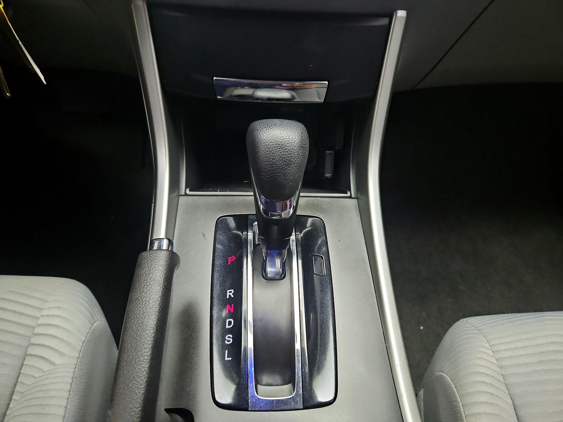 Thumbnail: 2015 Honda Accord - 16