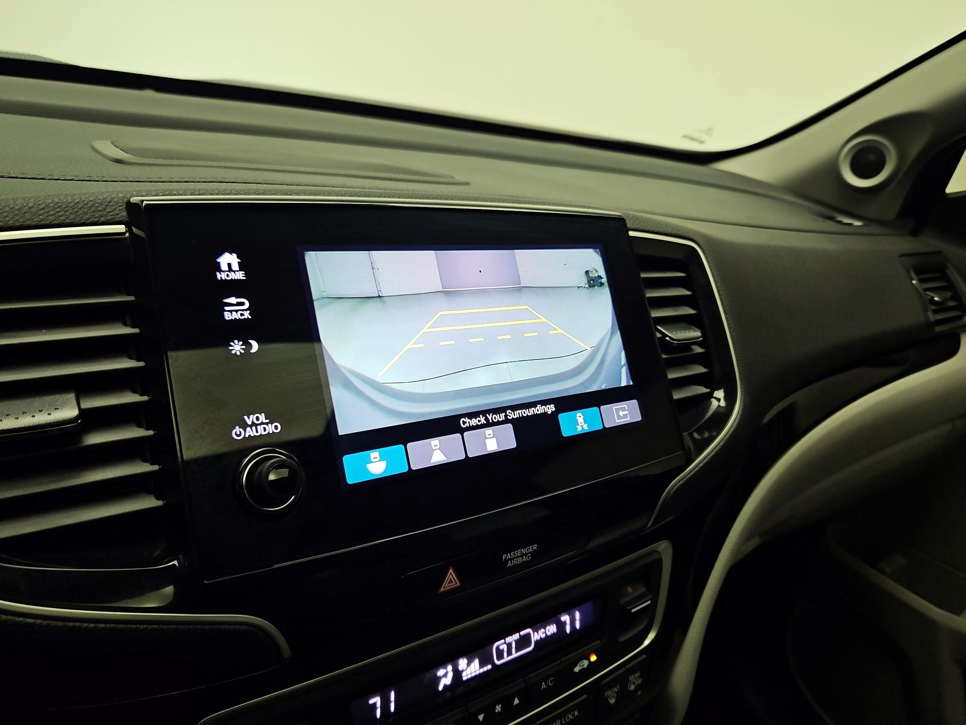 Thumbnail: 2020 Honda Pilot - 15