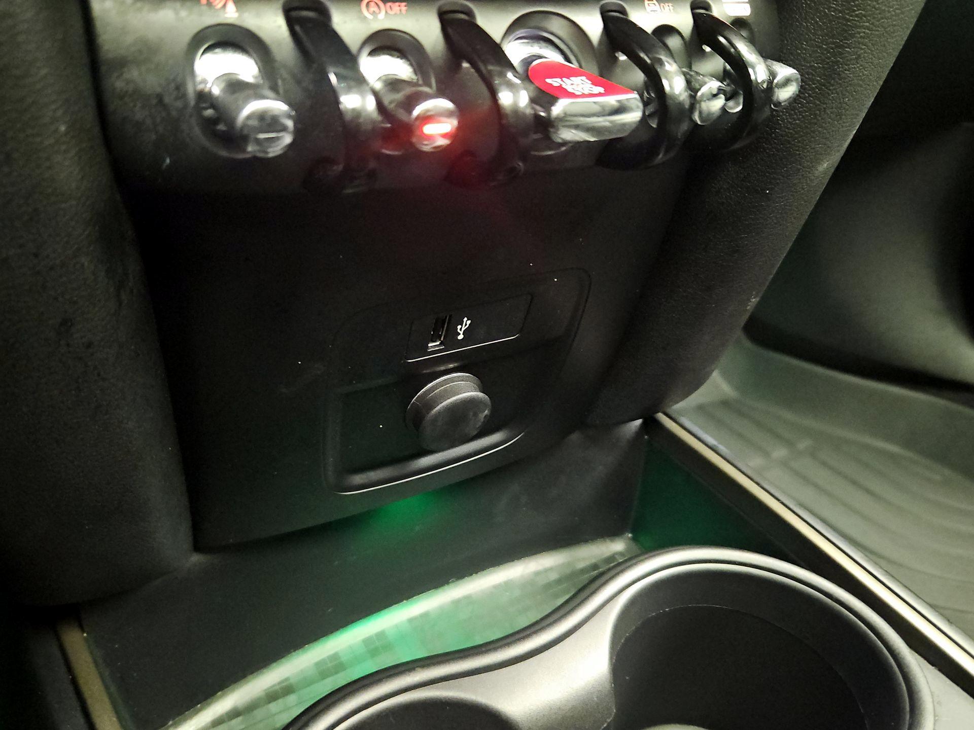 Thumbnail: 2022 MINI Cooper Countryman - 19