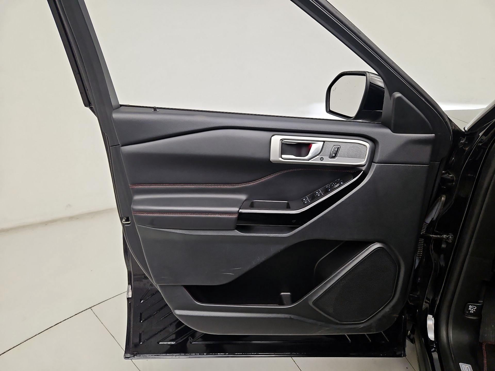 Thumbnail: 2023 Ford Explorer - 12