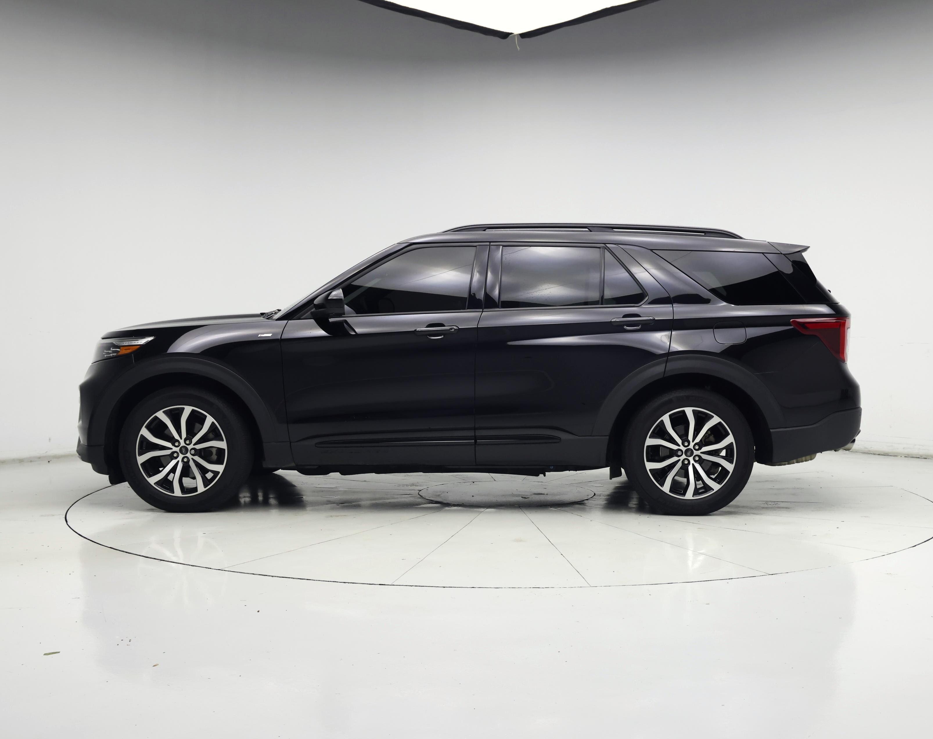 Thumbnail: 2023 Ford Explorer - 3