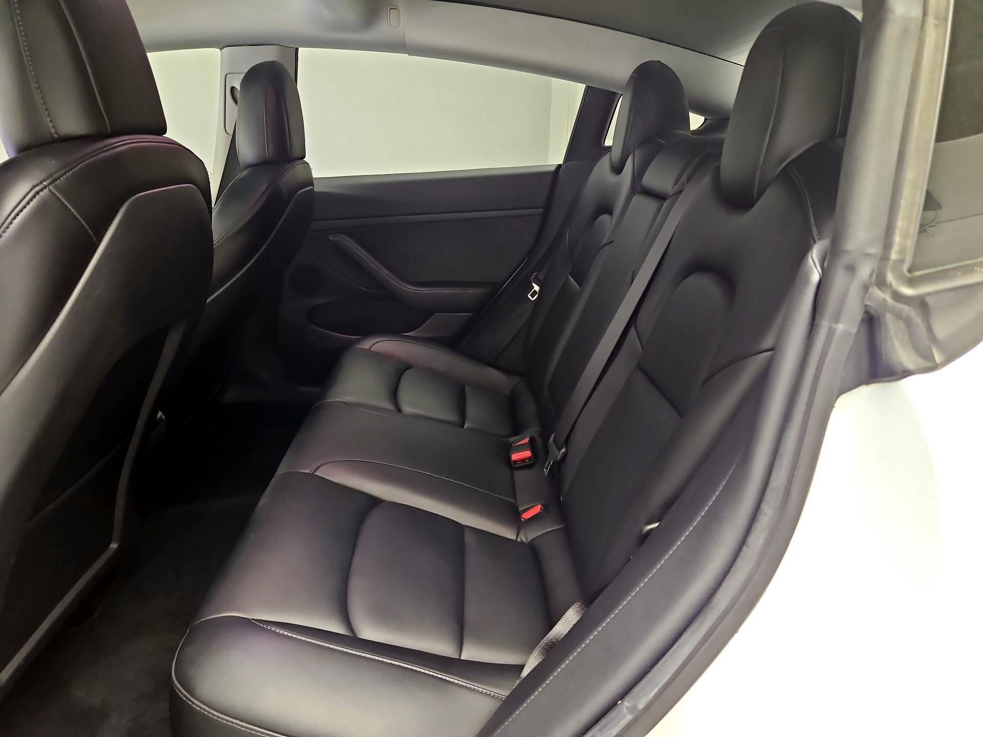 Thumbnail: 2021 Tesla Model 3 - 19