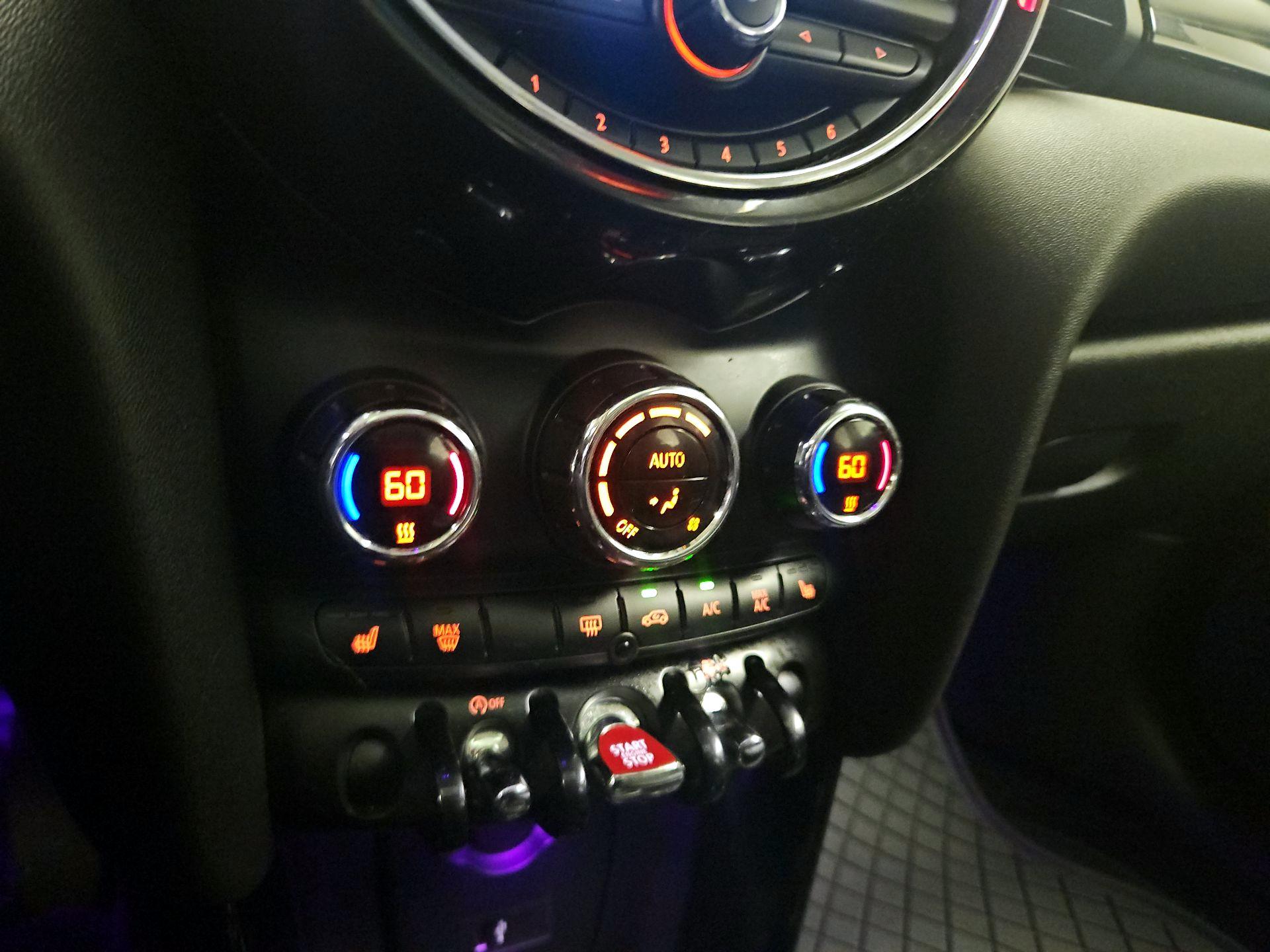 Thumbnail: 2021 MINI Cooper Hardtop - 15