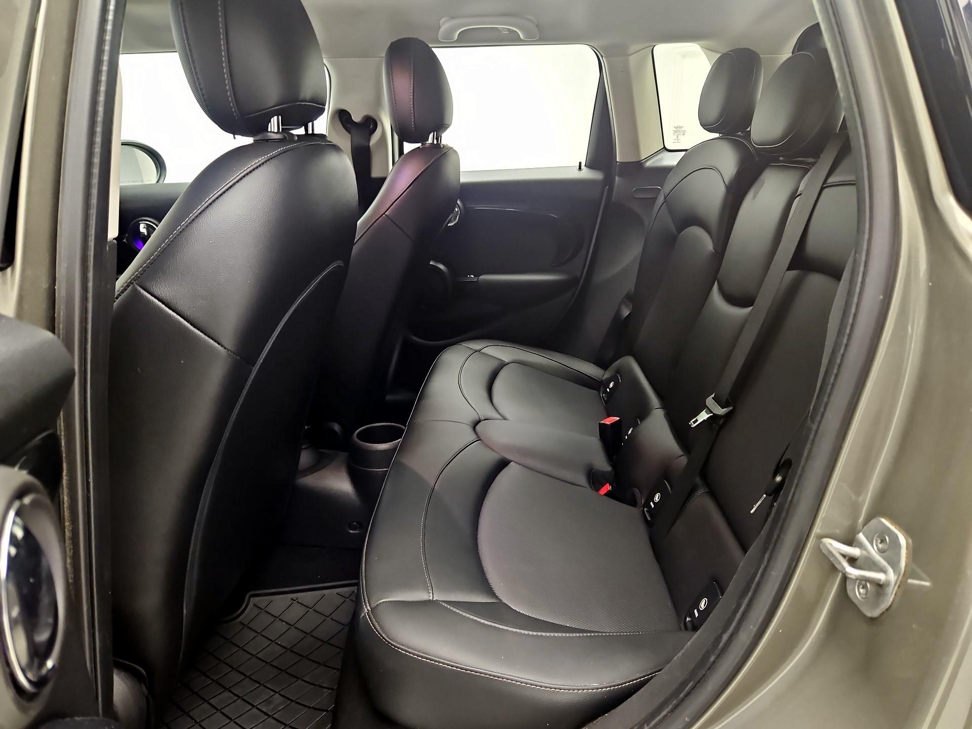 Thumbnail: 2021 MINI Cooper Hardtop - 17