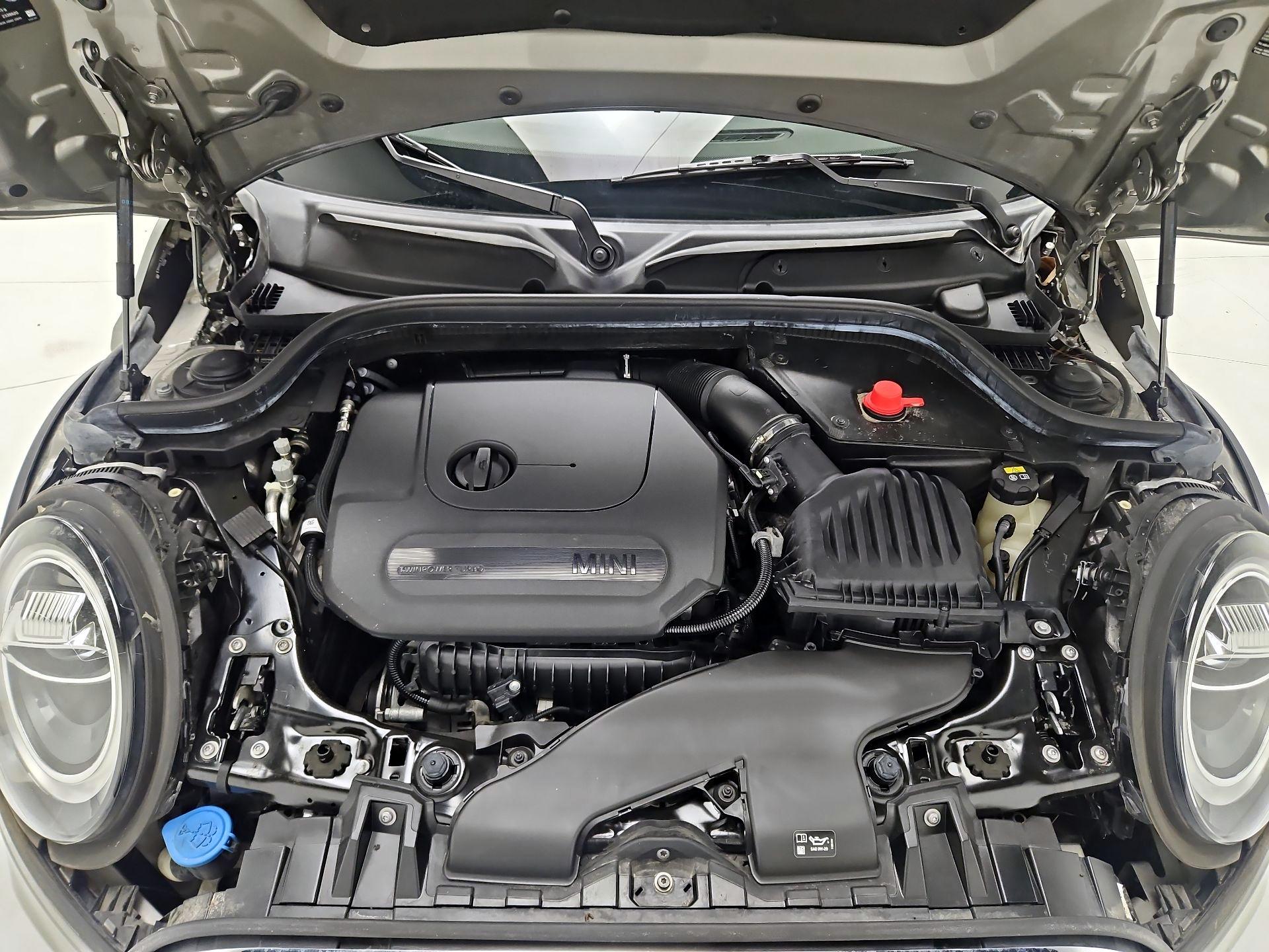 Thumbnail: 2021 MINI Cooper Hardtop - 19