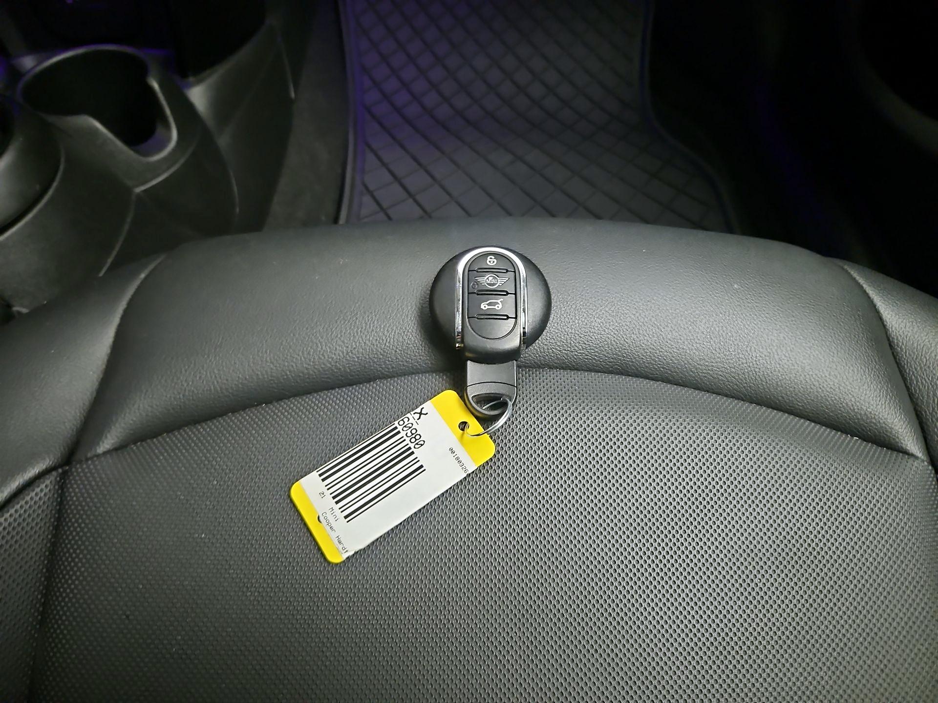 Thumbnail: 2021 MINI Cooper Hardtop - 20