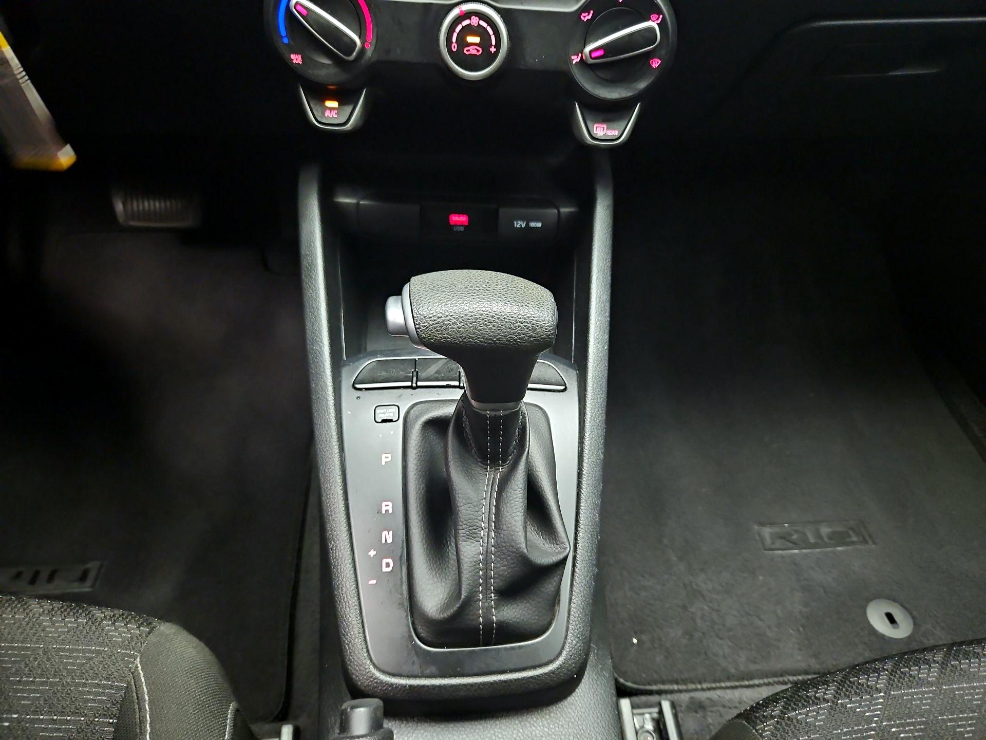 Thumbnail: 2023 Kia Rio - 16