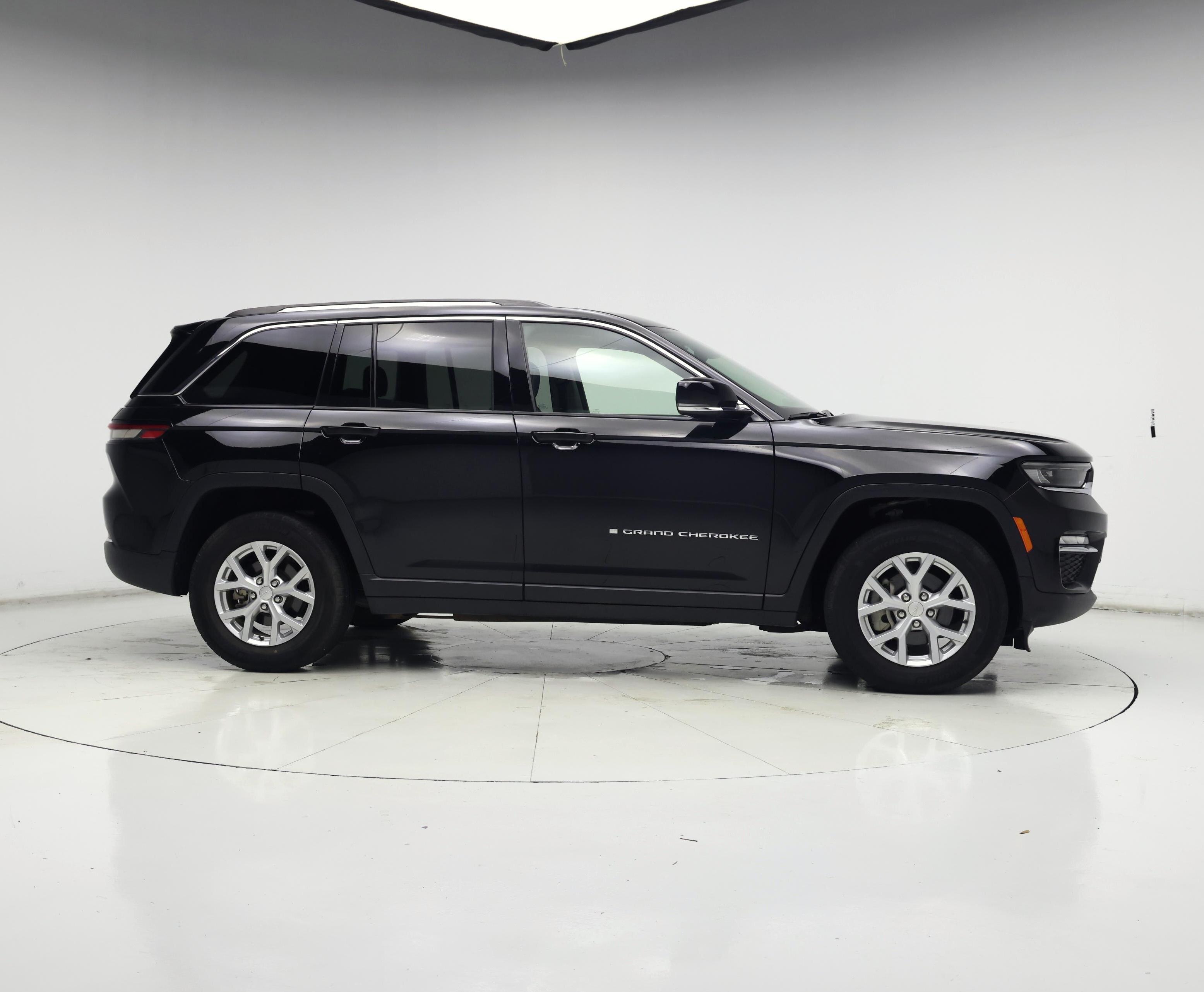 Thumbnail: 2023 Jeep Grand Cherokee - 7