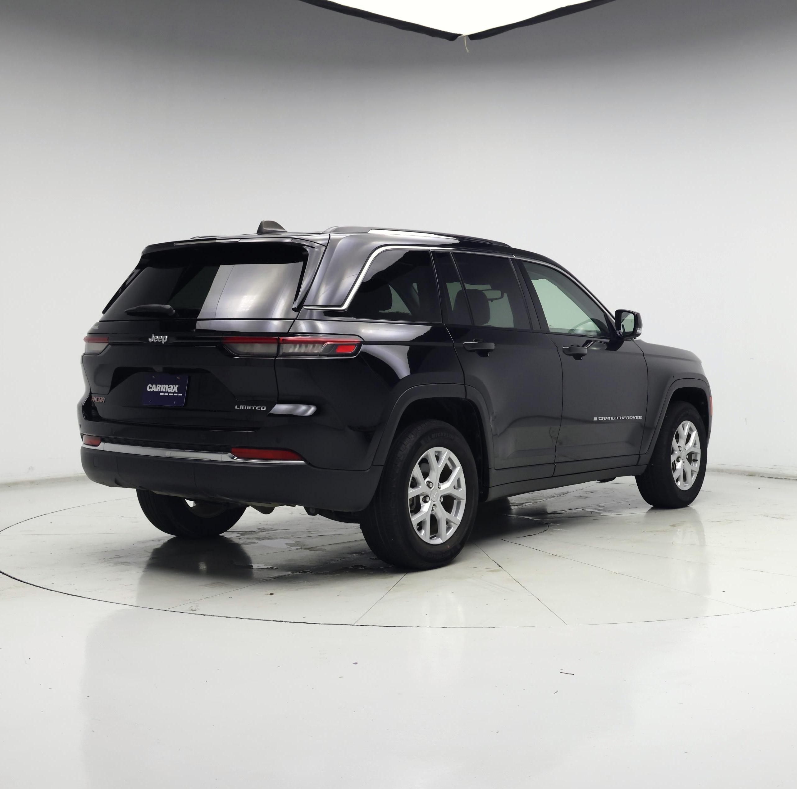 Thumbnail: 2023 Jeep Grand Cherokee - 8